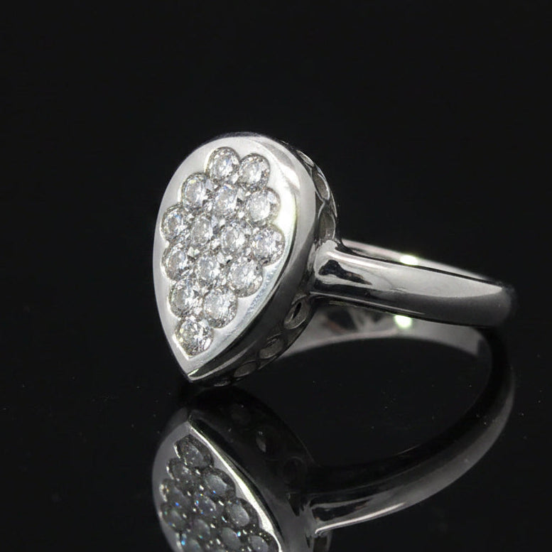 CORSAGE Ring, 15 Diamond RBC 0.90Ct  G VS1-VS2 18KW WG 5.73G