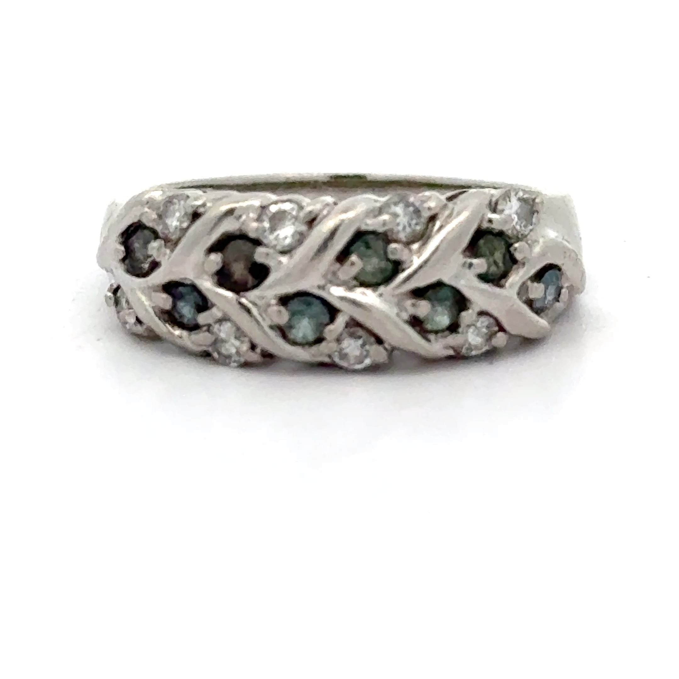 Estate Ring, Round Brilliant Cut Diamond 0.50 cttw  H-I VS2-SI1, 3 Alexandrite Oval .47 cttw Color Change Blue/Green to Purple Platinum 8.61g. All Weights Estimated.