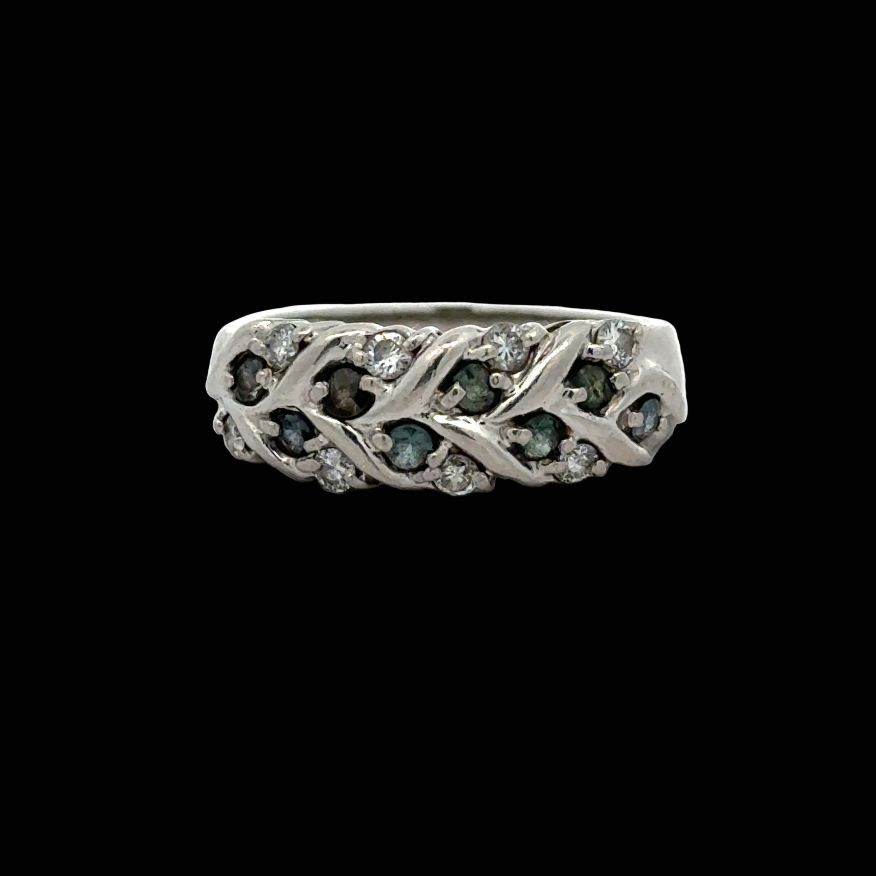 Estate Ring, Round Brilliant Cut Diamond 0.50 cttw  H-I VS2-SI1, 3 Alexandrite Oval .47 cttw Color Change Blue/Green to Purple Platinum 8.61g. All Weights Estimated.