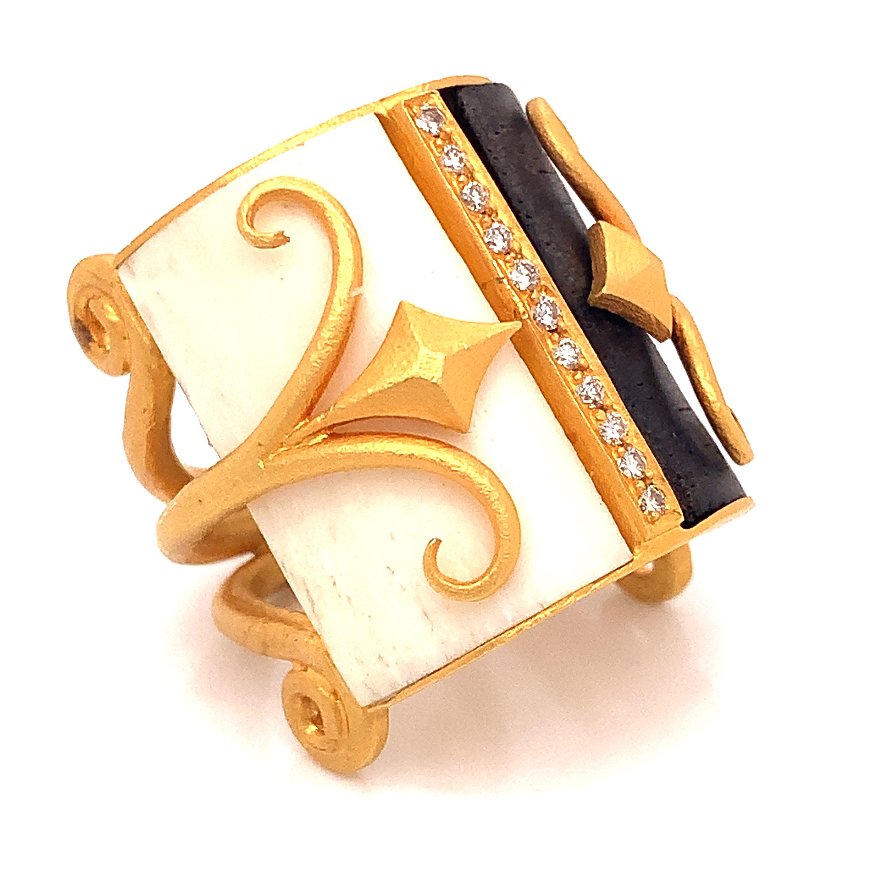 Estate Fibula Ring, Round Diamond 0.10 cttw G VS1, Black & White Ceramic, 18K Yellow Gold 23.50g