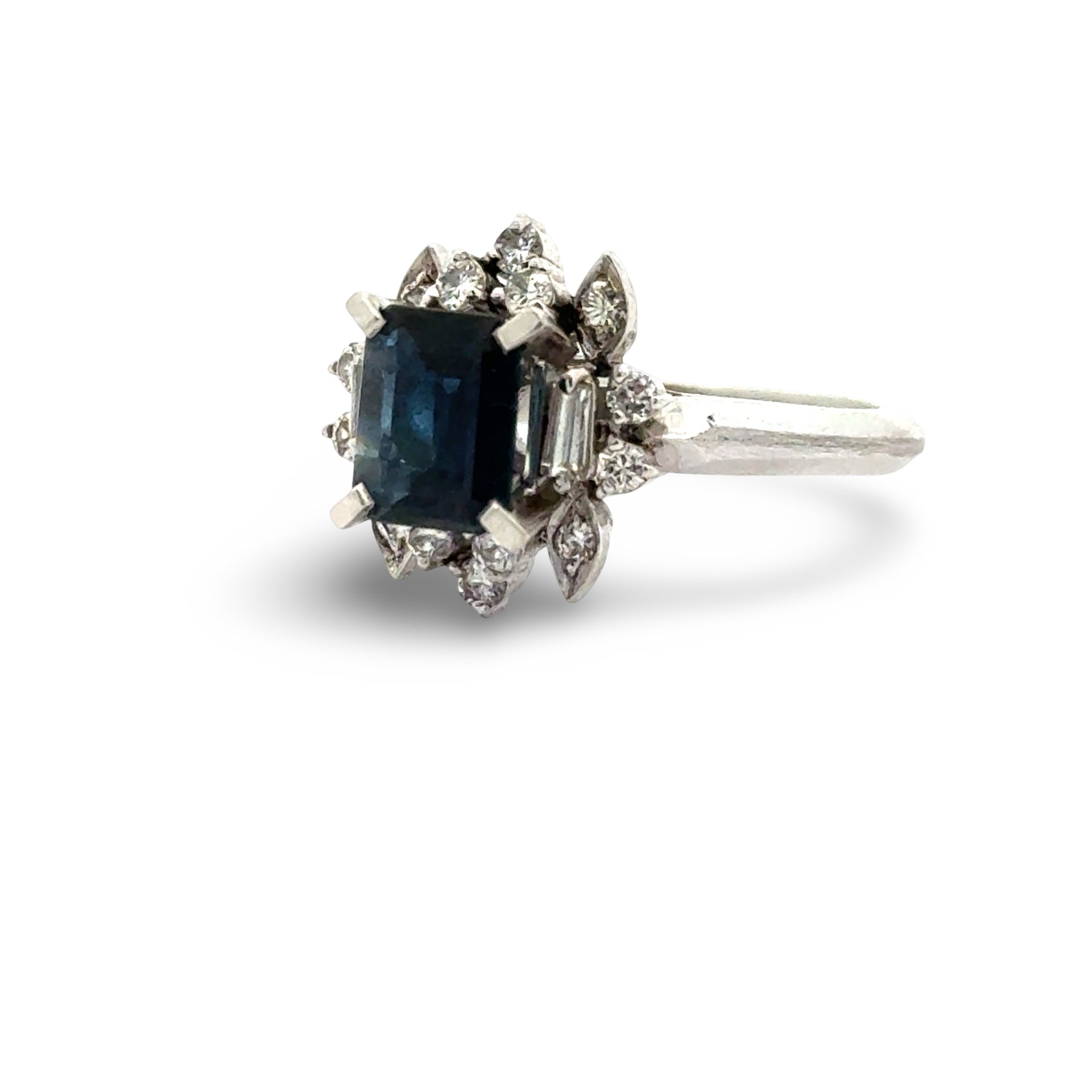 Estate Ring, 16 Mixed Cut Diamond 0.36 ct  H-I SI1-SI2,1 Sapphire Emerald Cut 1.10 ct  Platinum 5.71g
