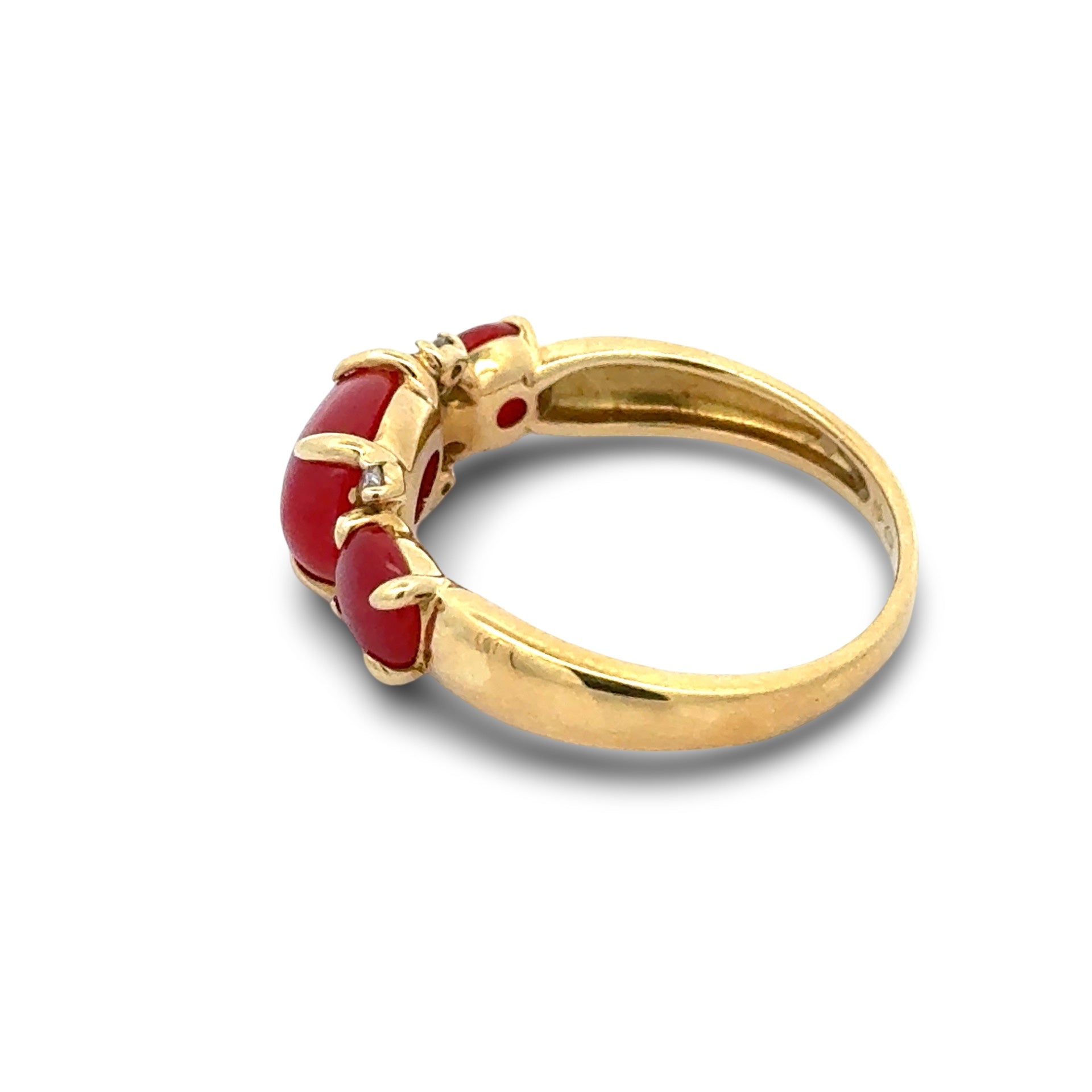 Estate Ring, 4 Round Diamond 0.04 ct  I-J VS1-VS2,3 Coral Cabochon 2.20 ct  18K` Yellow Gold 3.70g