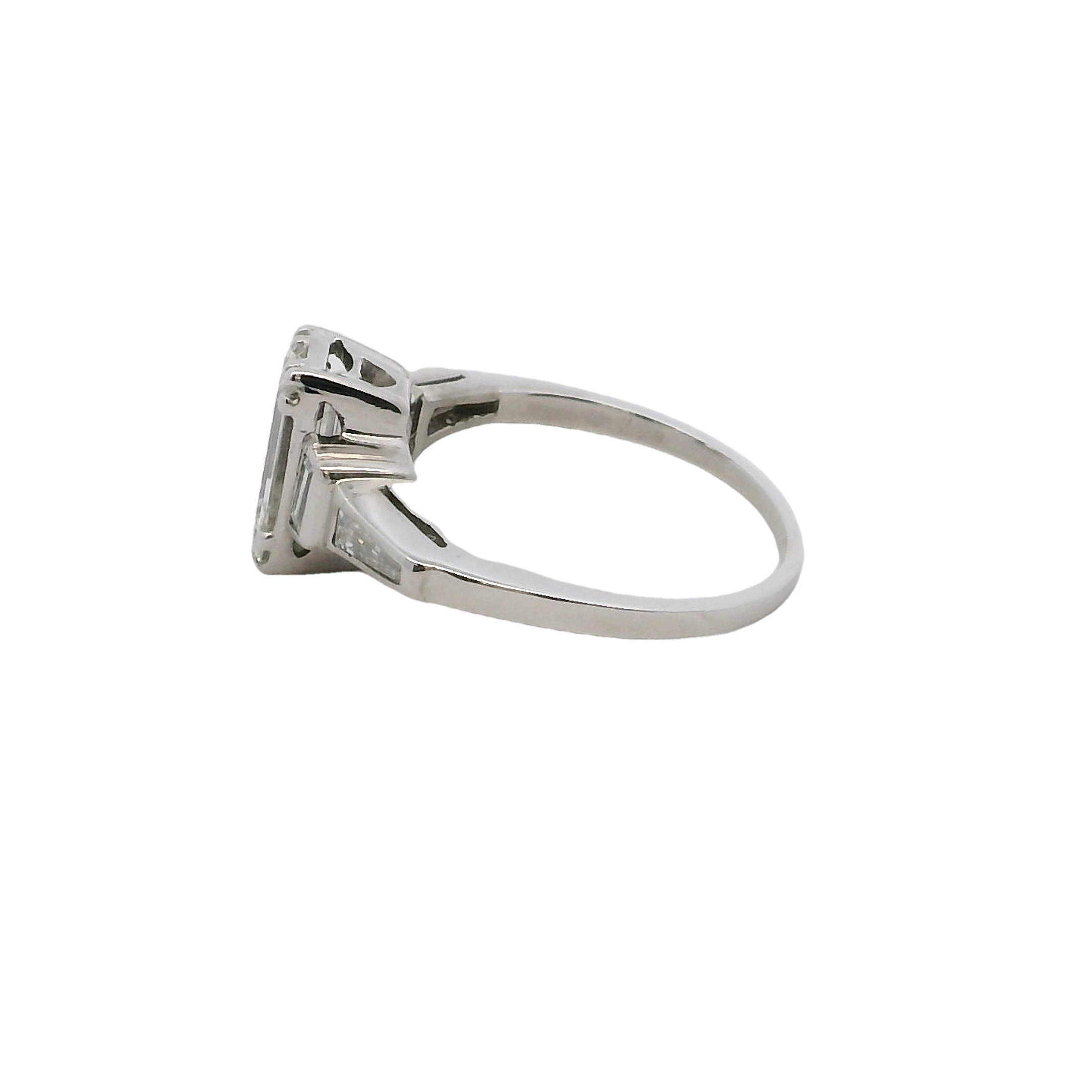 Platinum Diamond Engagement Ring