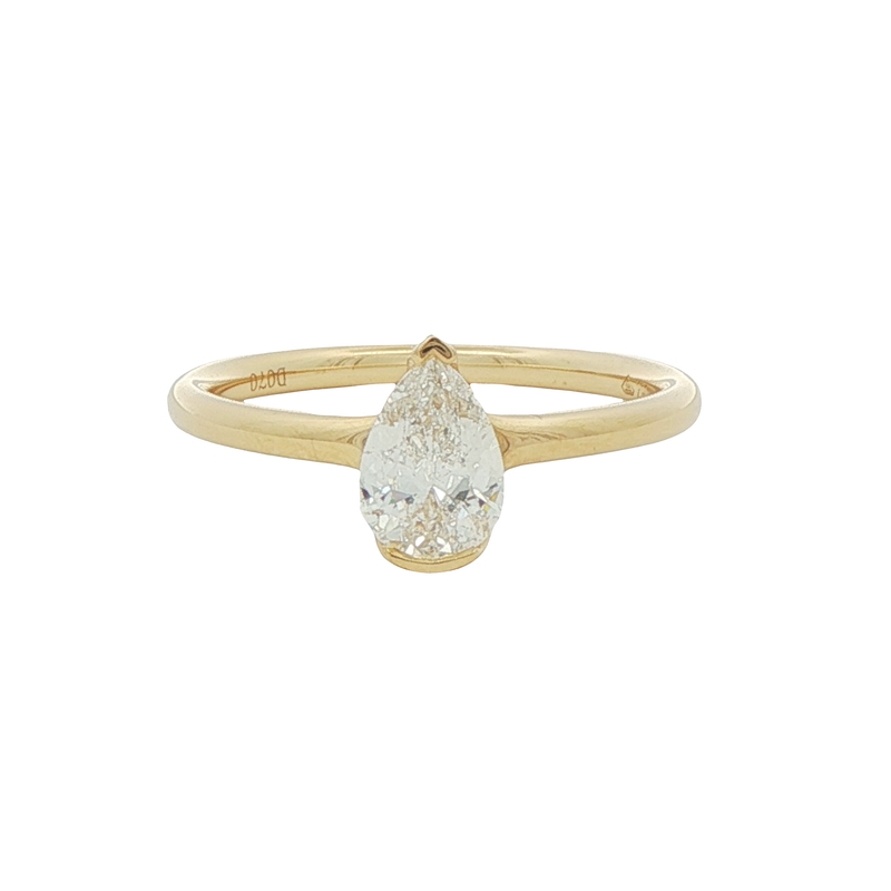 18k Yellow Gold Pear Shape Diamond Engagement Ring