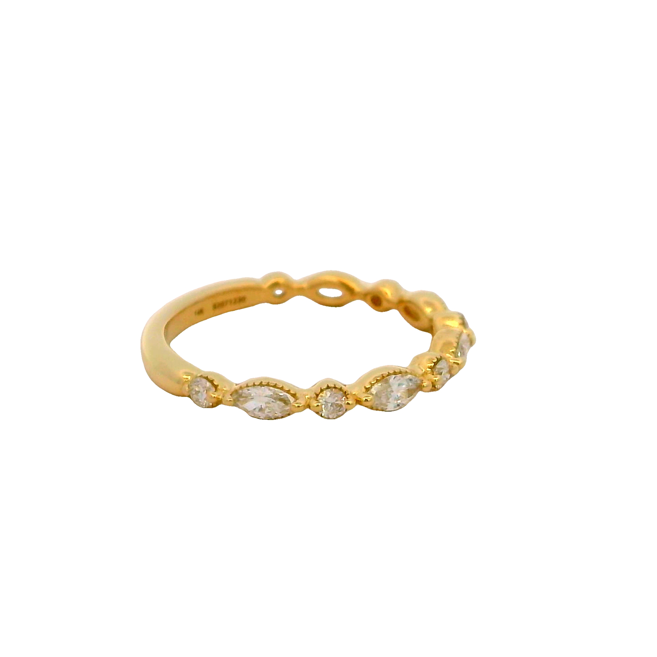 14k Yellow Gold Alternating Diamond Wedding Band