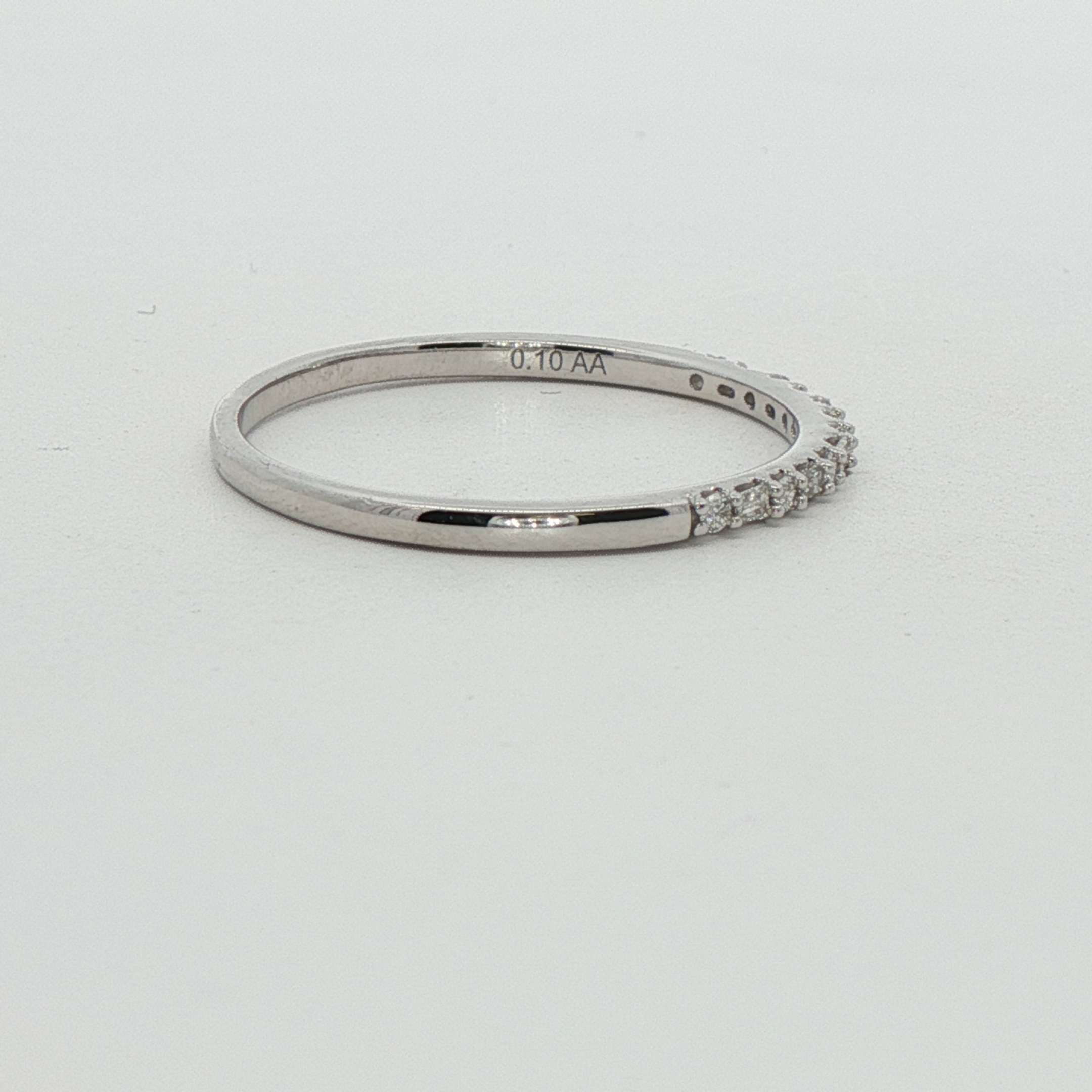 14k White Gold Round And Baguette Diamond Wedding Band