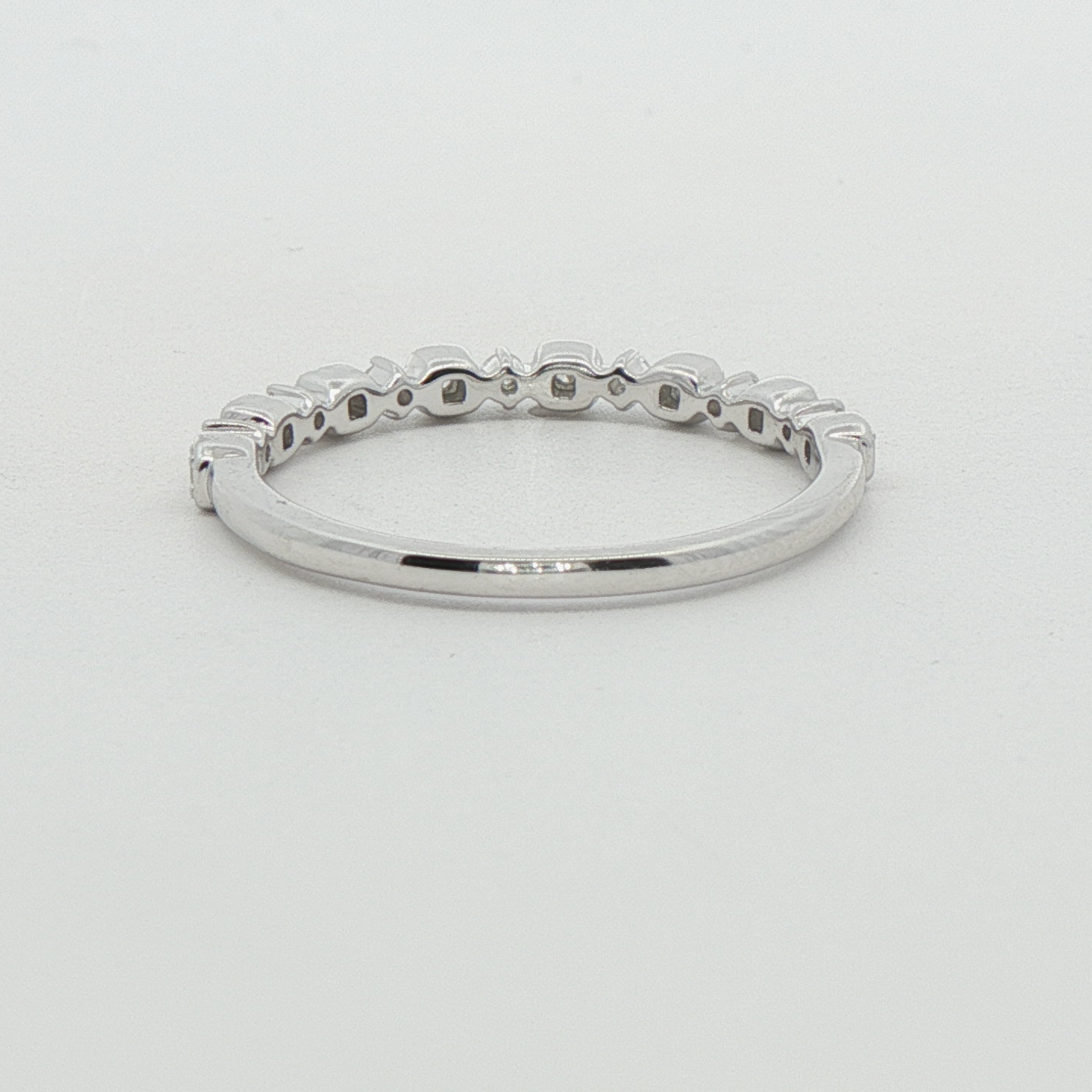 14k White Gold Diamond Wedding Band