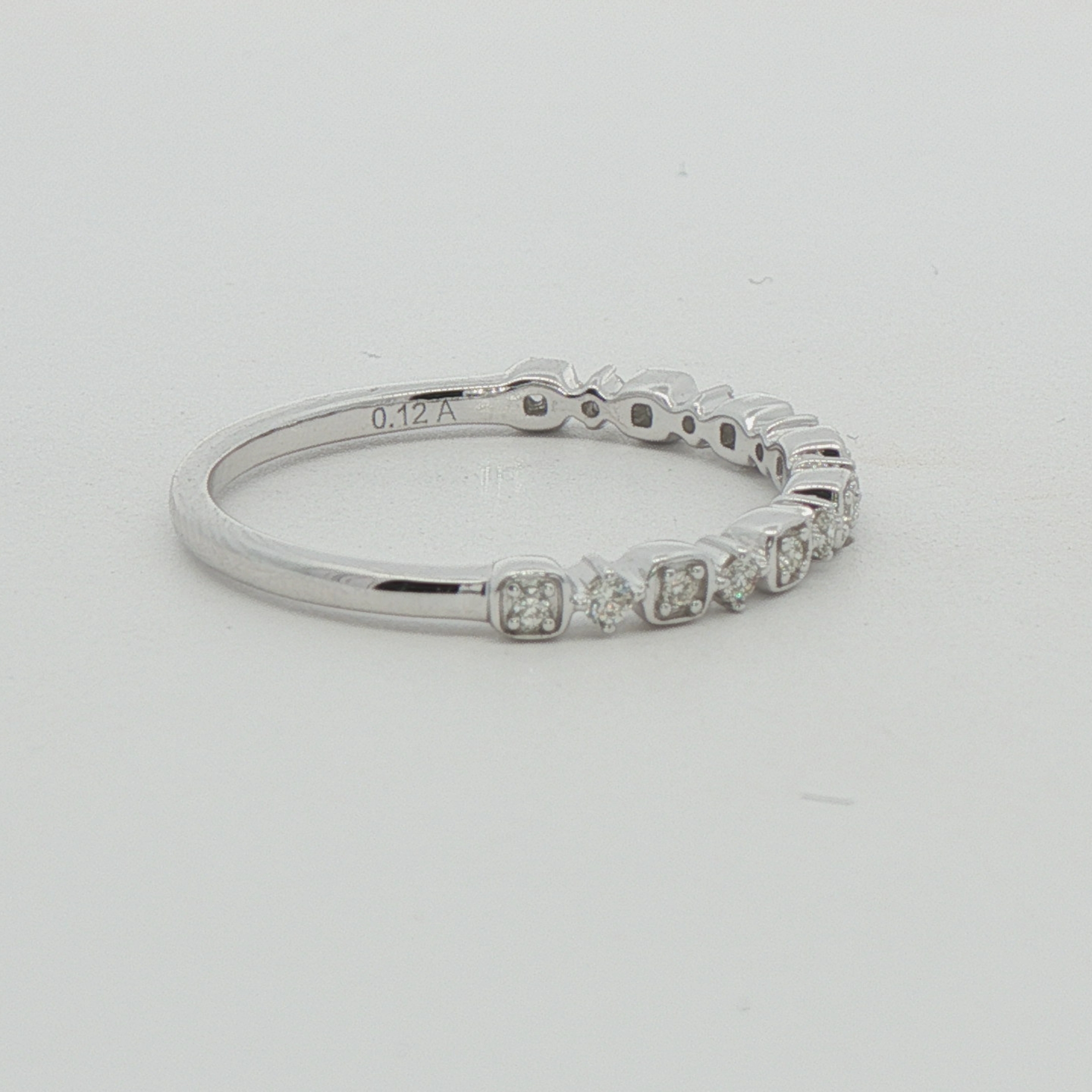 14k White Gold Diamond Wedding Band
