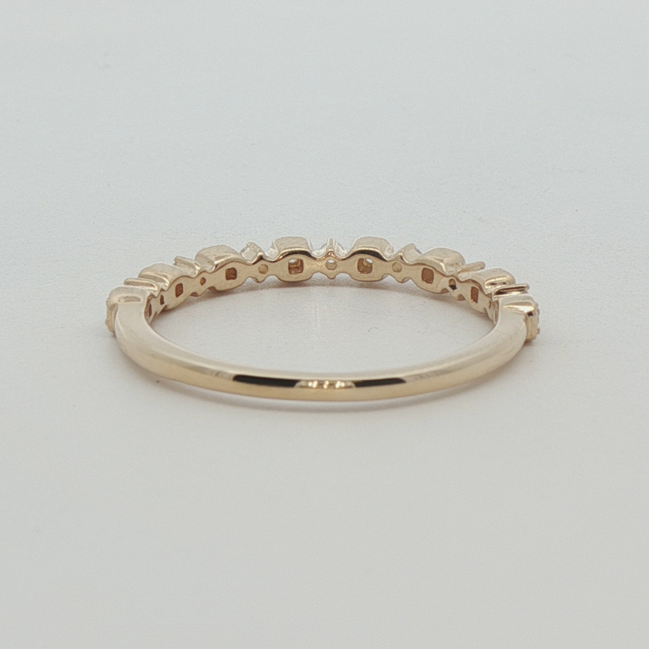14k Yellow Gold Diamond Wedding Band