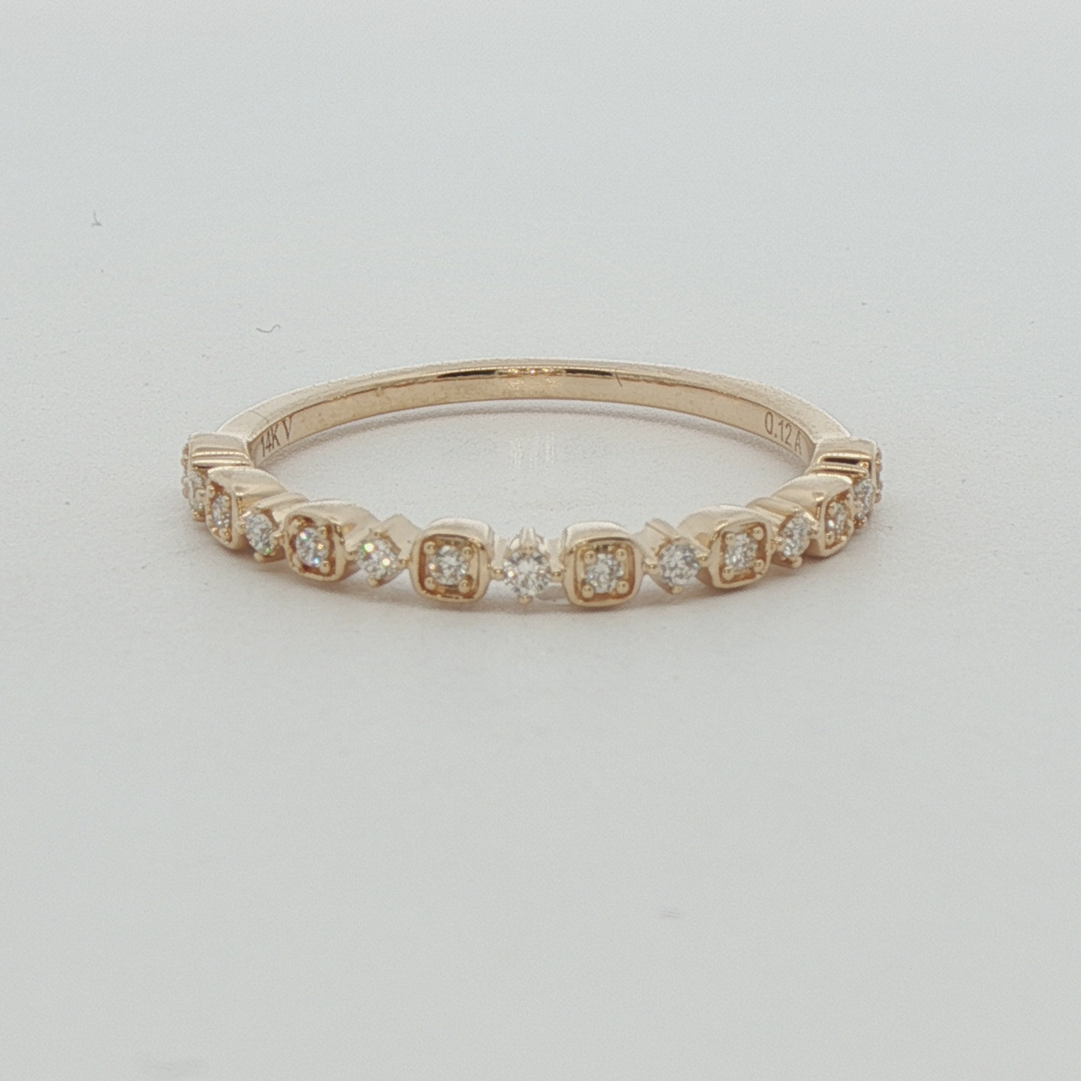 14k Yellow Gold Diamond Wedding Band