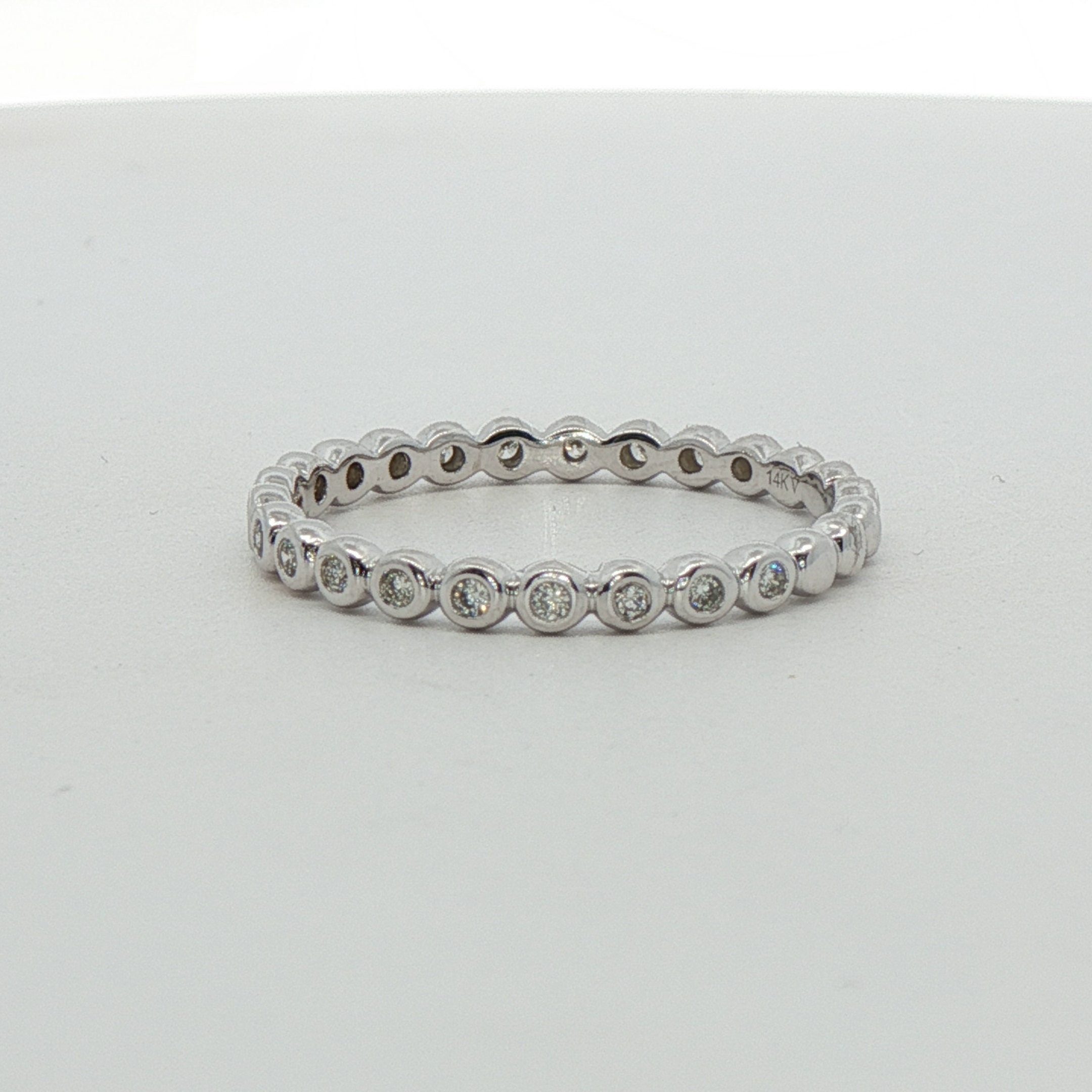 14k White Gold Diamond Wedding Band