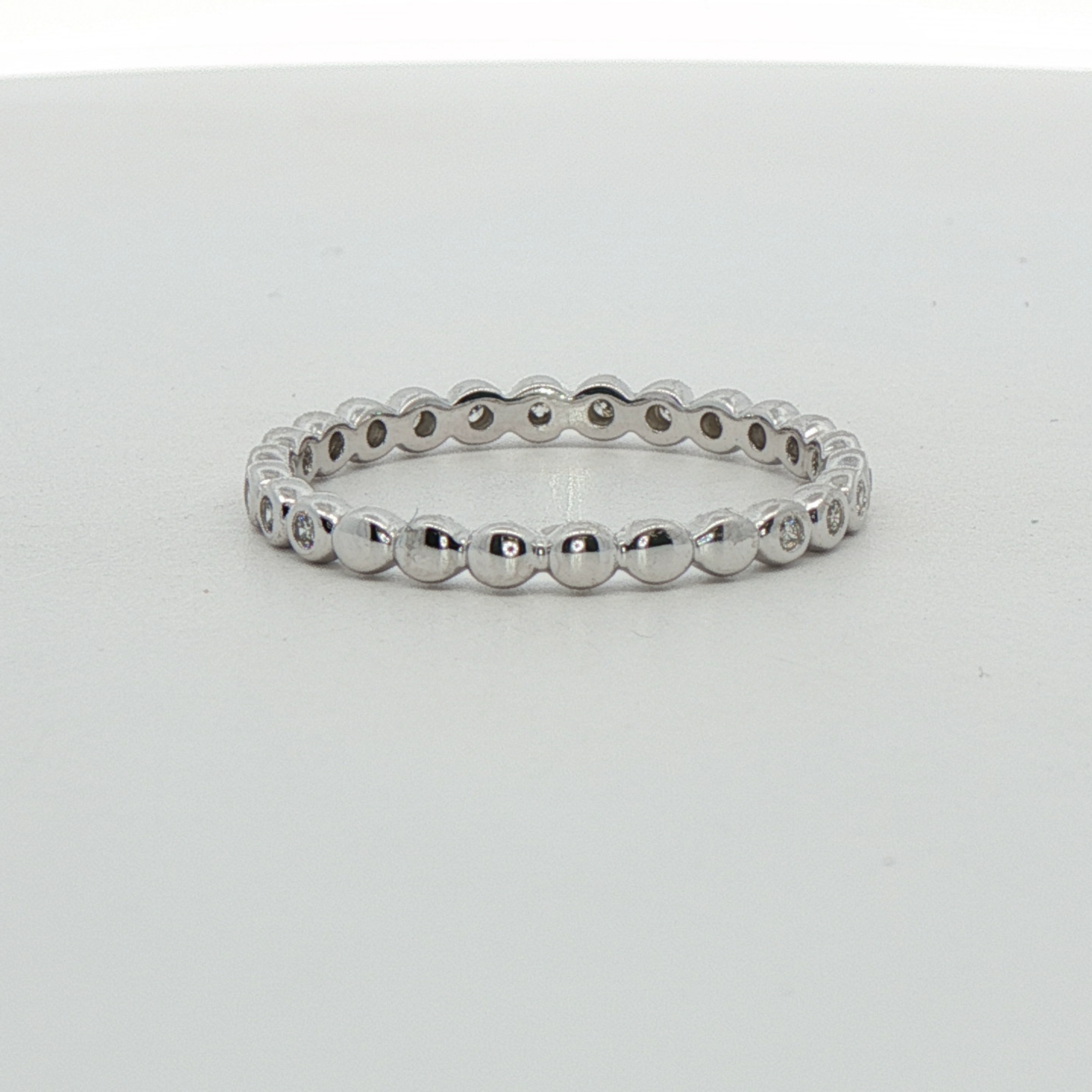 14k White Gold Diamond Wedding Band