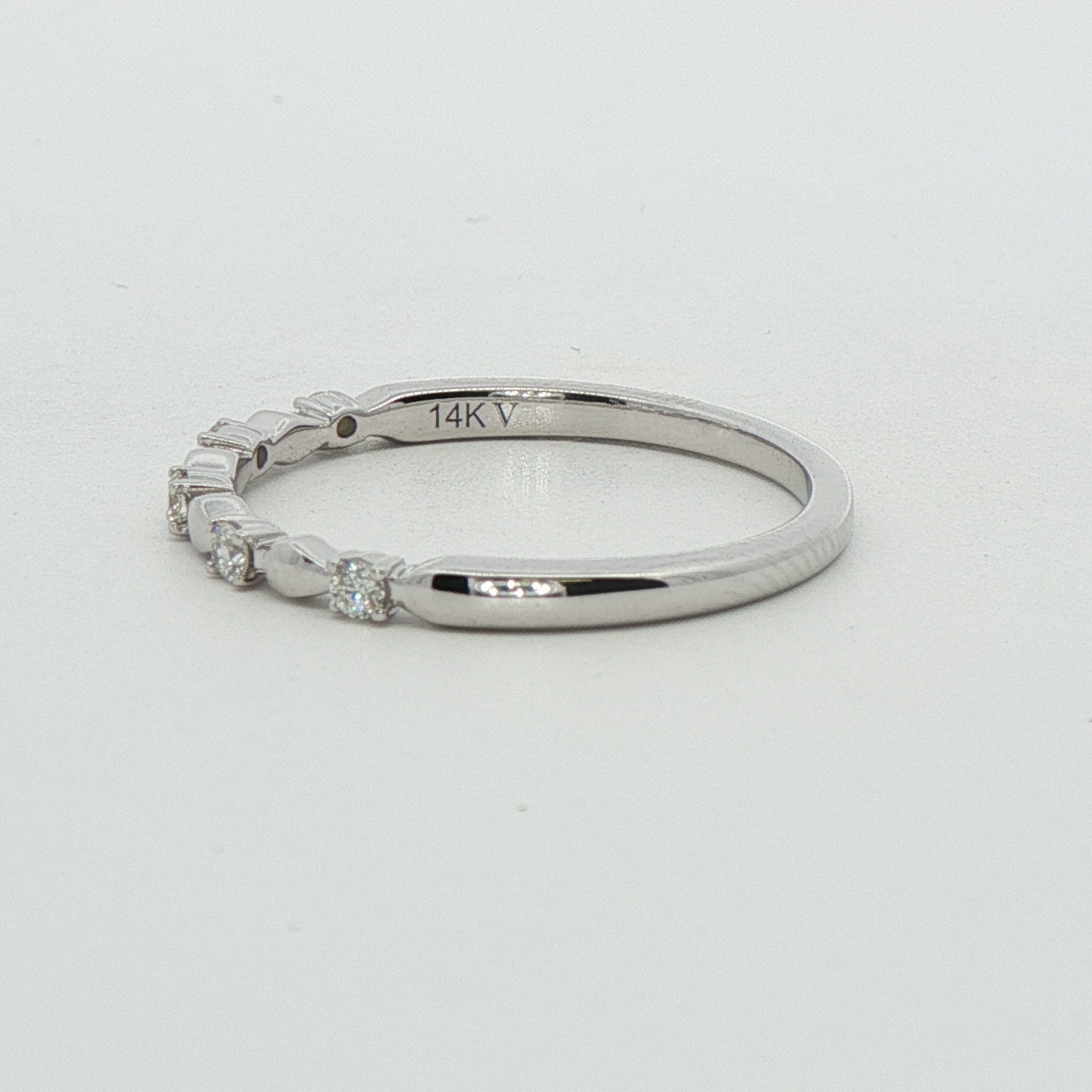 14k White Gold Diamond Wedding Band