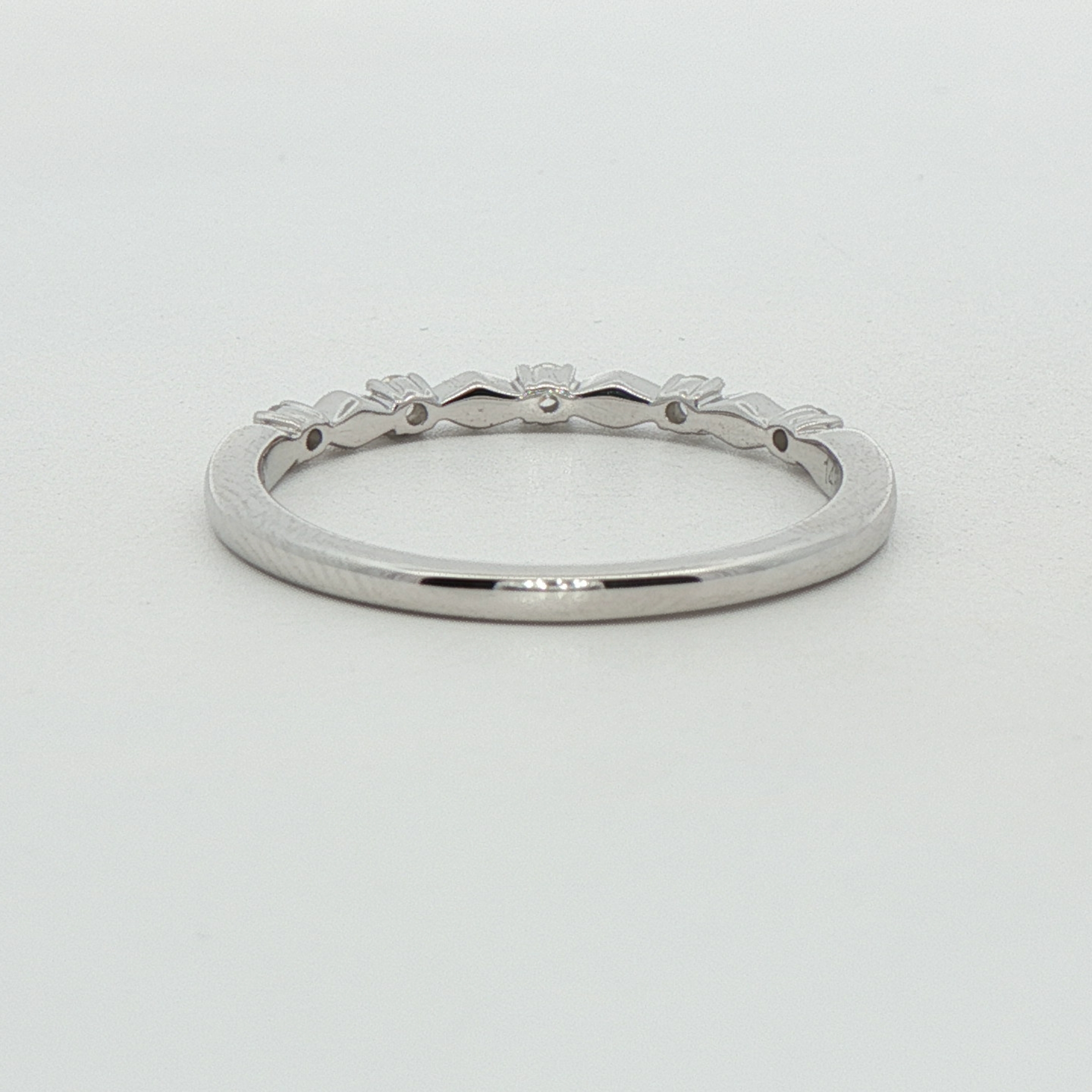 14k White Gold Diamond Wedding Band