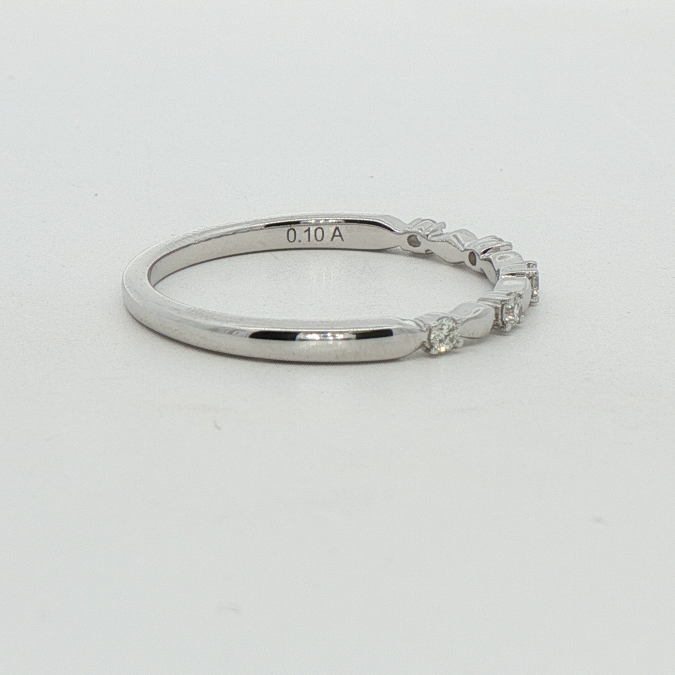 14k White Gold Diamond Wedding Band
