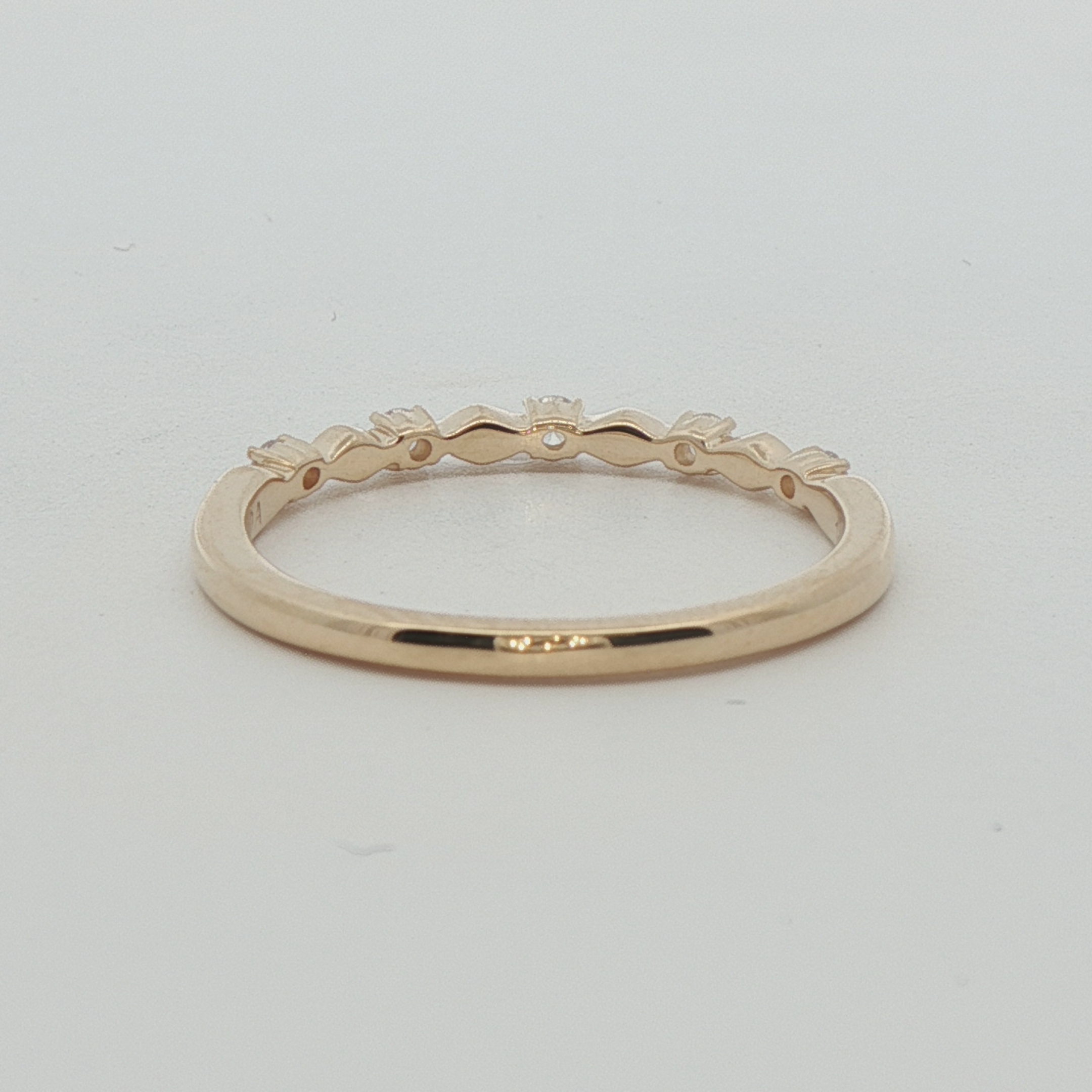 14k Yellow Gold Diamond Wedding Band