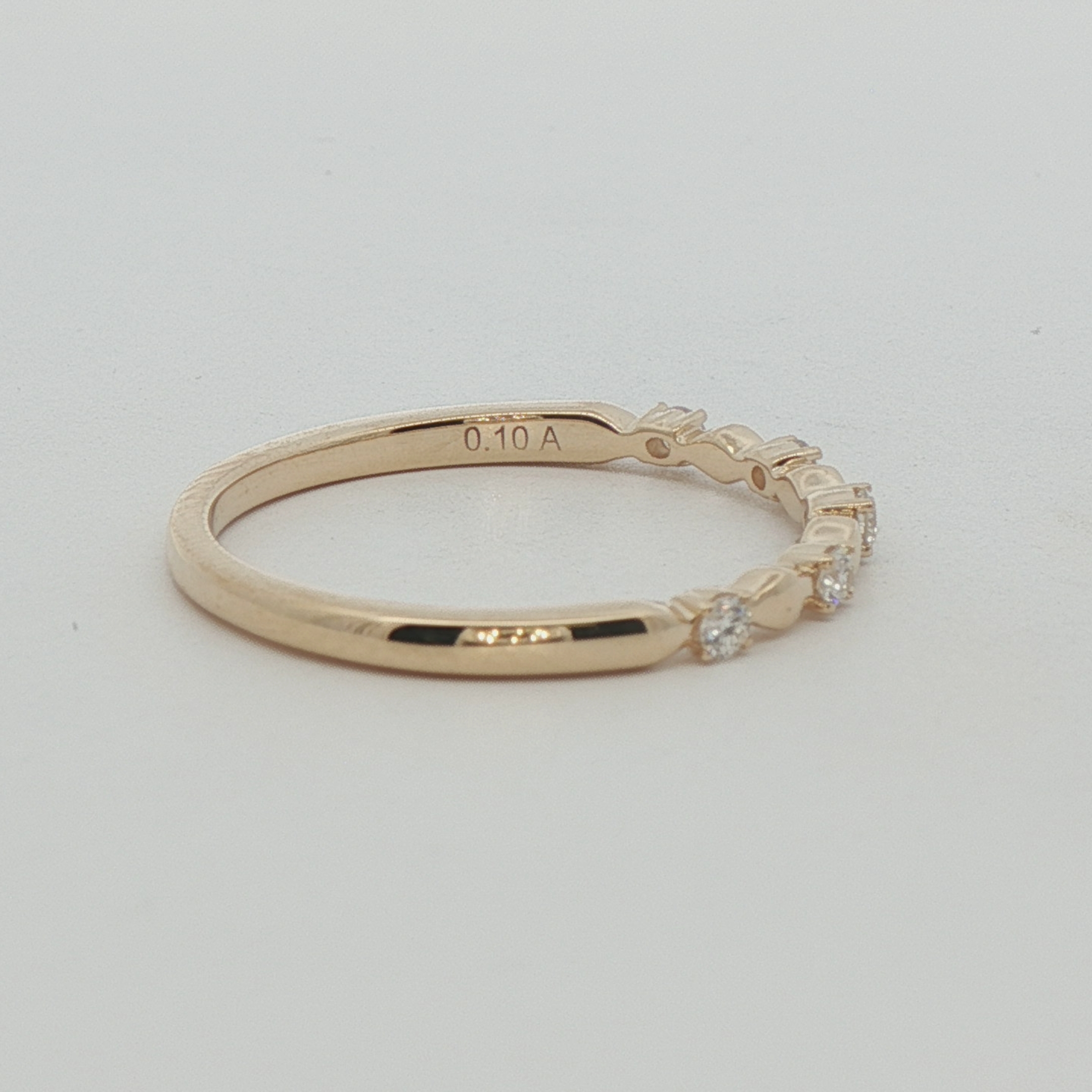 14k Yellow Gold Diamond Wedding Band