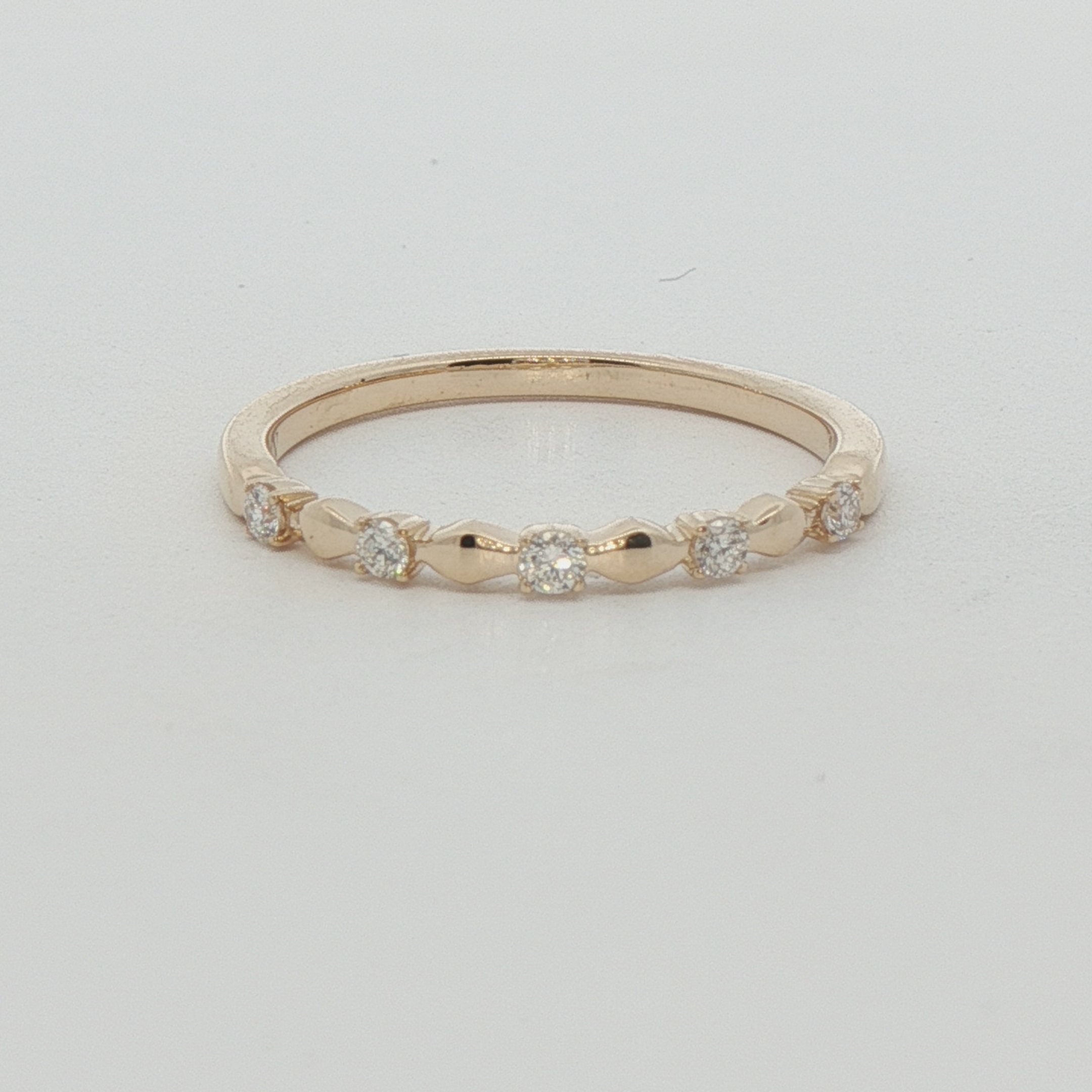 14k Yellow Gold Diamond Wedding Band