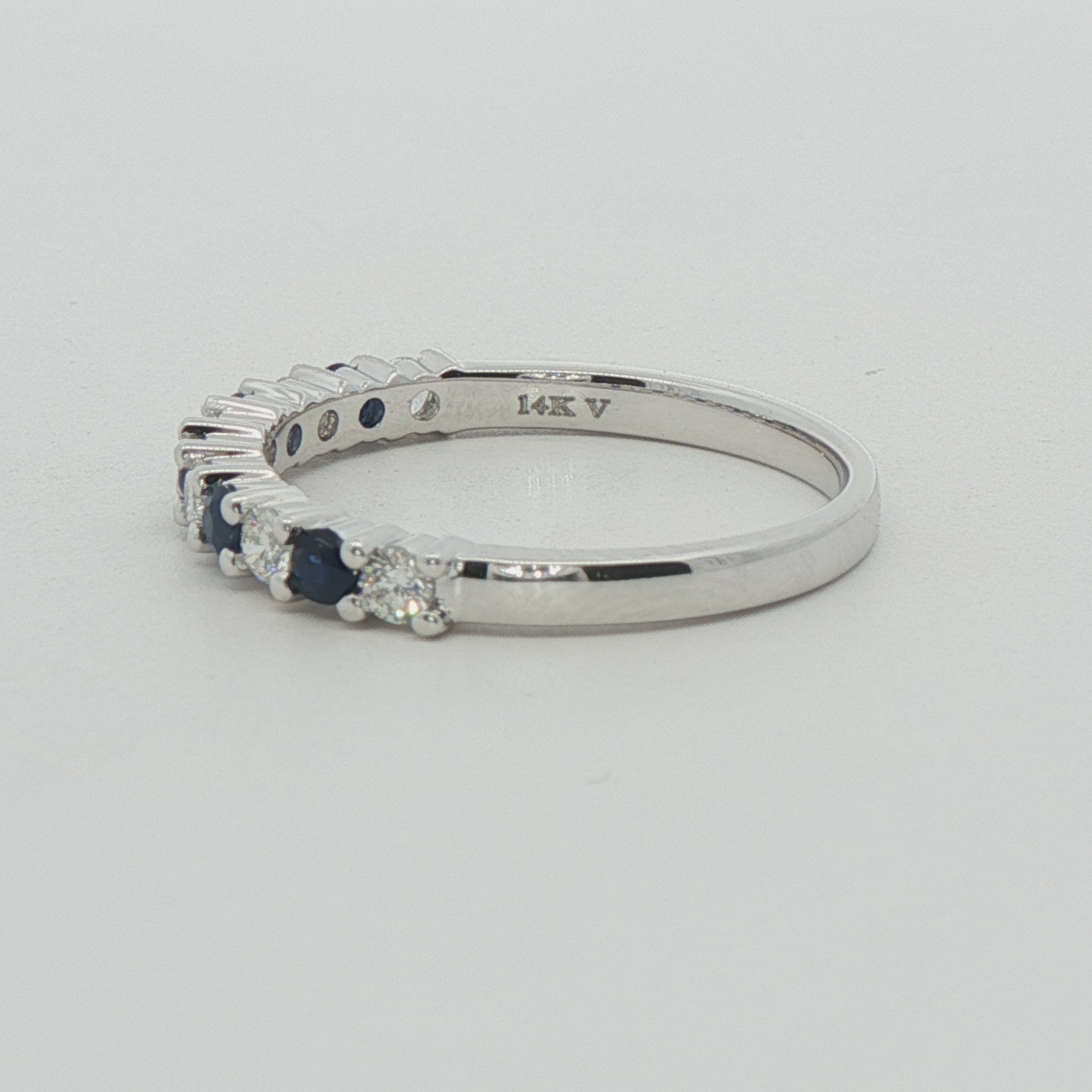 14k White Gold Diamond And Sapphire Wedding Band