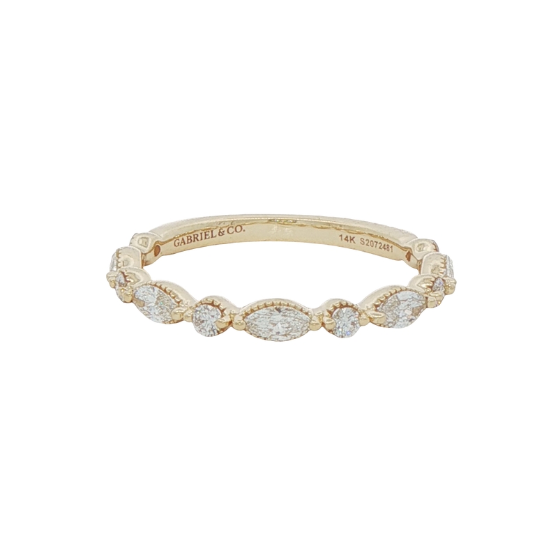 14k Yellow Gold Alternating Diamond Wedding Band