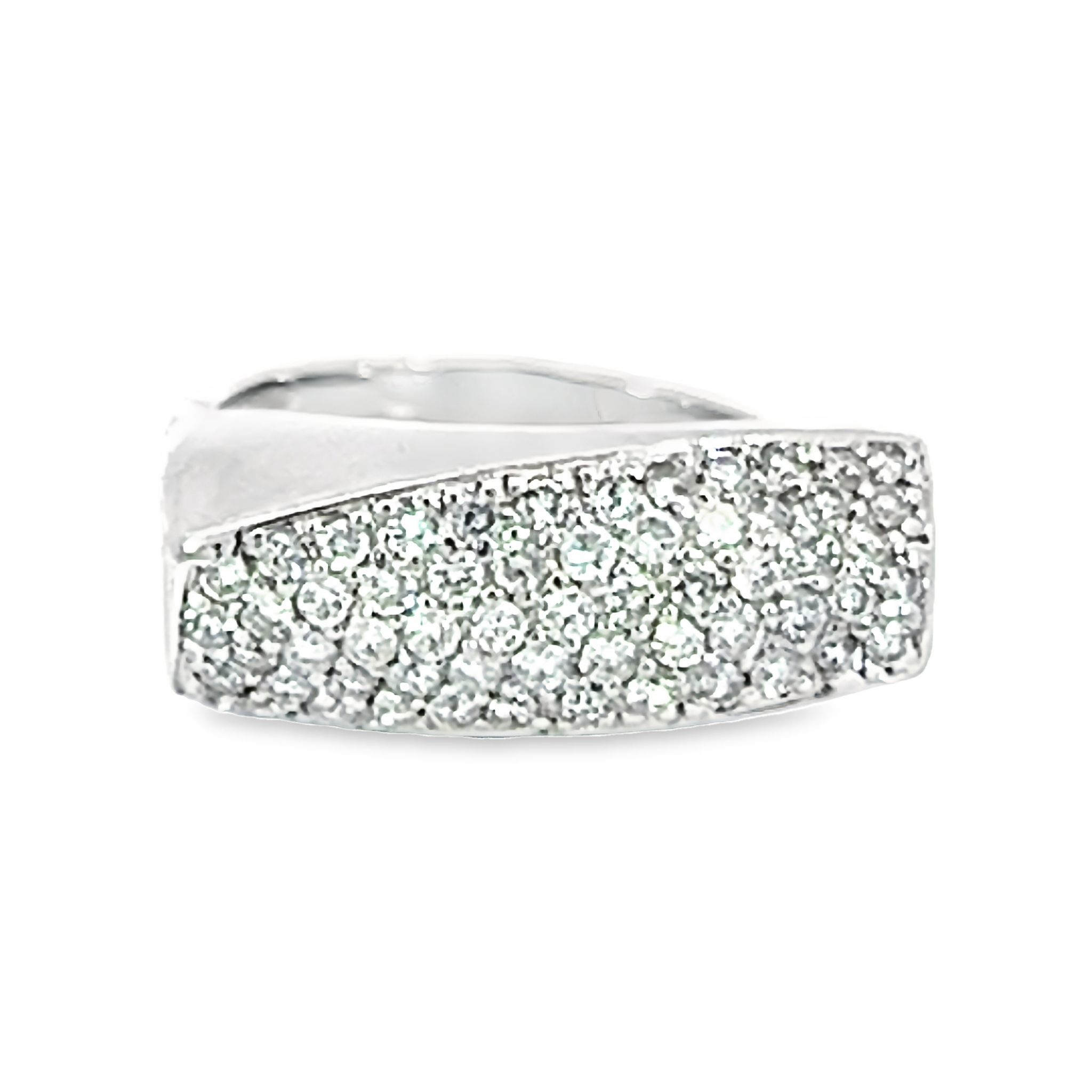 14k White Gold Clustered Diamond Ring