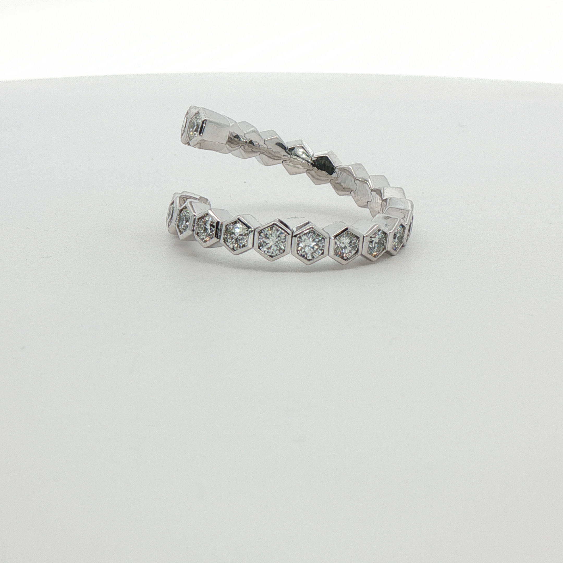 14k White Gold Diamond Flexi Fashion Ring