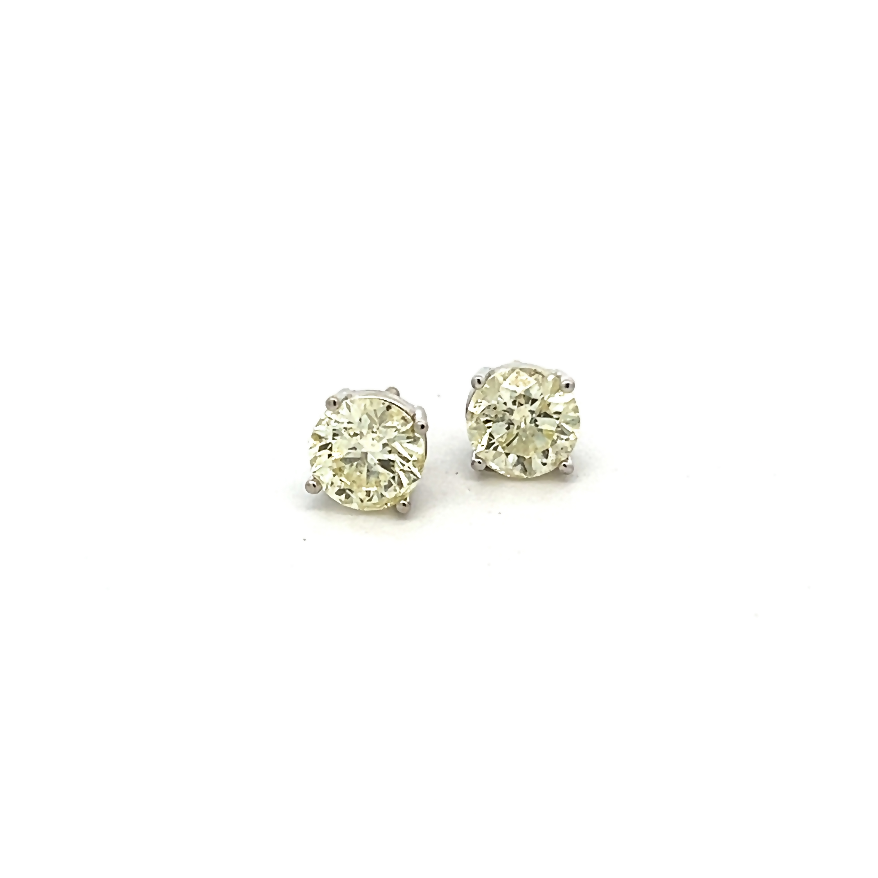 14k White Gold Diamond Stud Earrings