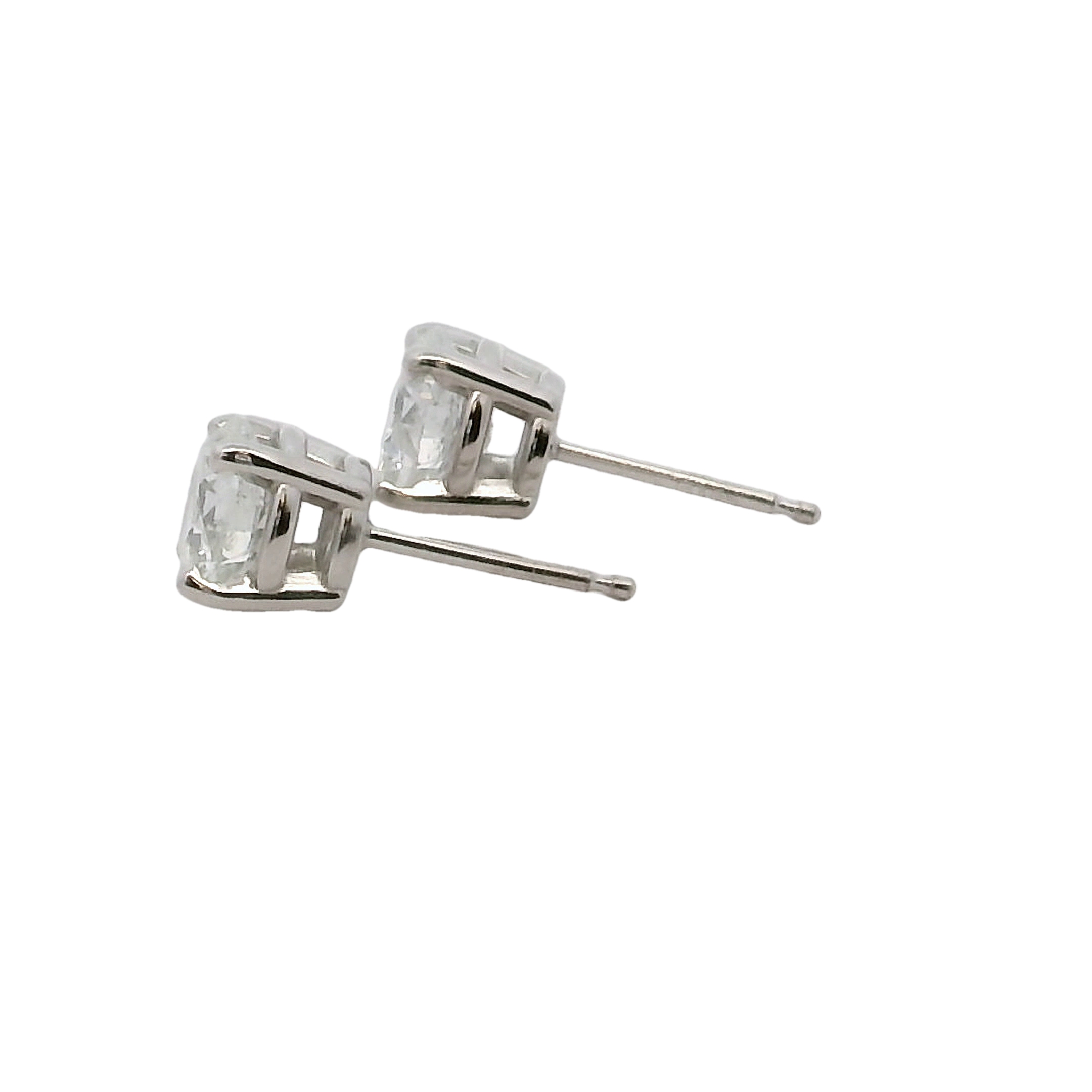 14k White Gold Diamond Stud Earrings