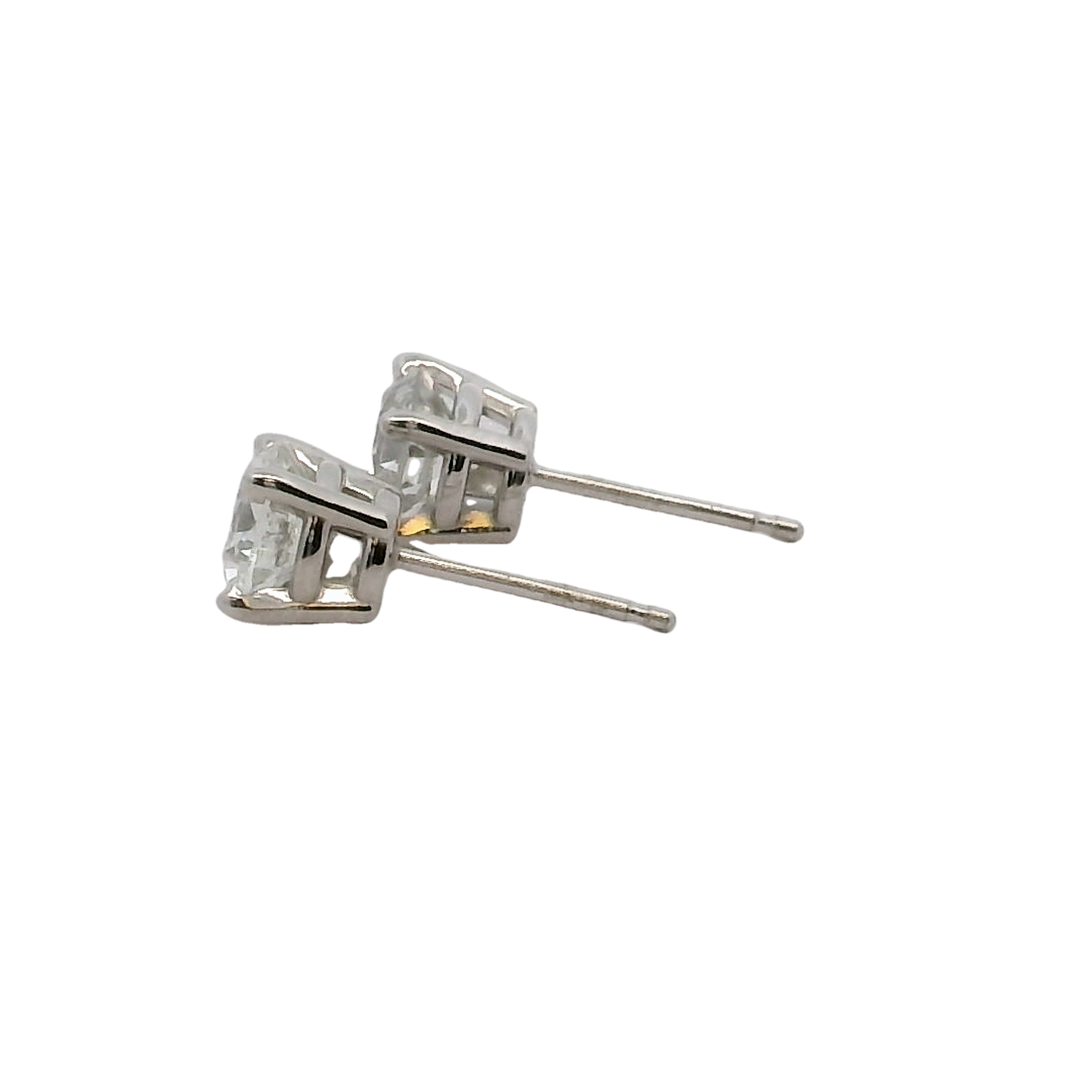 14k White Gold Diamond Stud Earrings