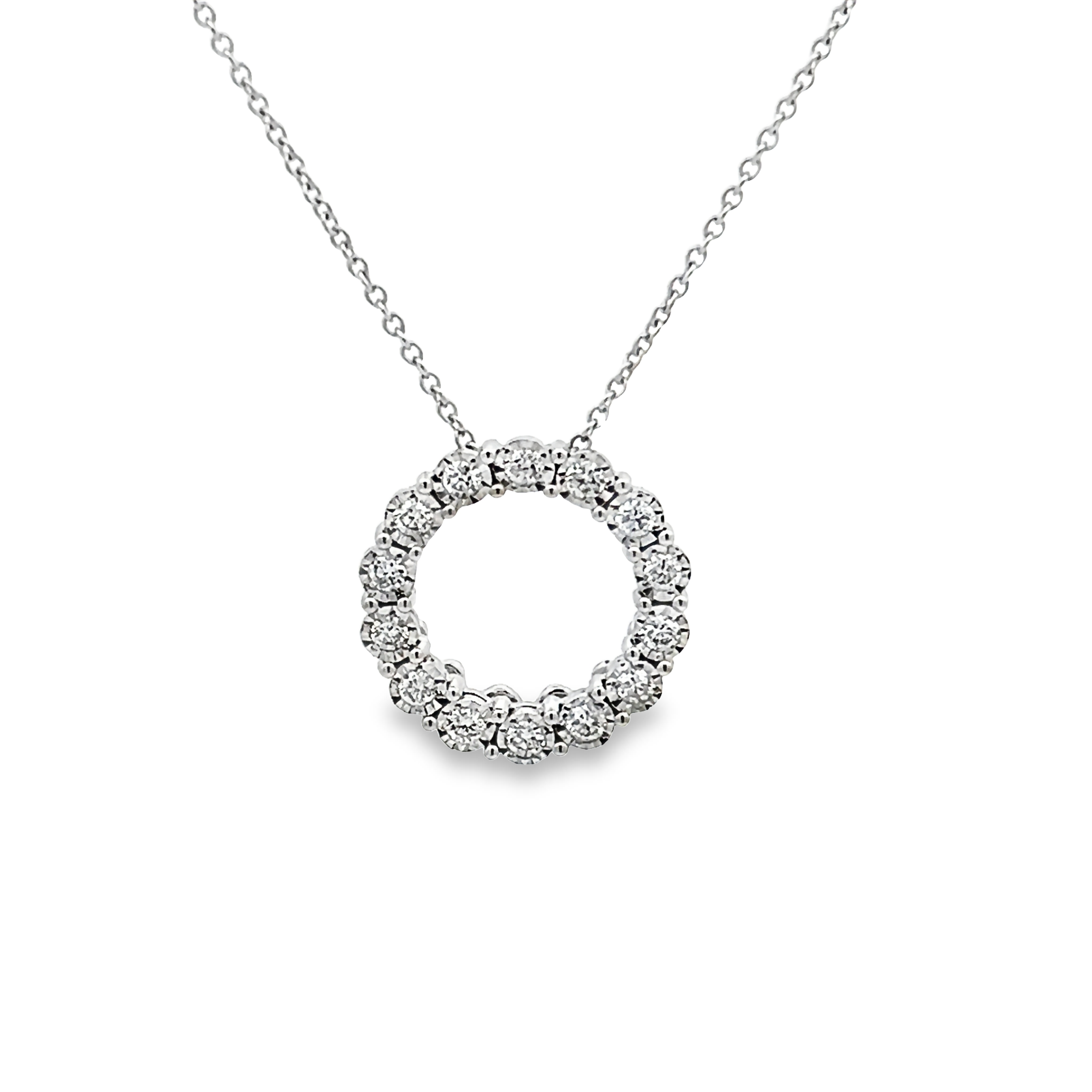 14k White Gold Diamond Circle Pendant Necklace