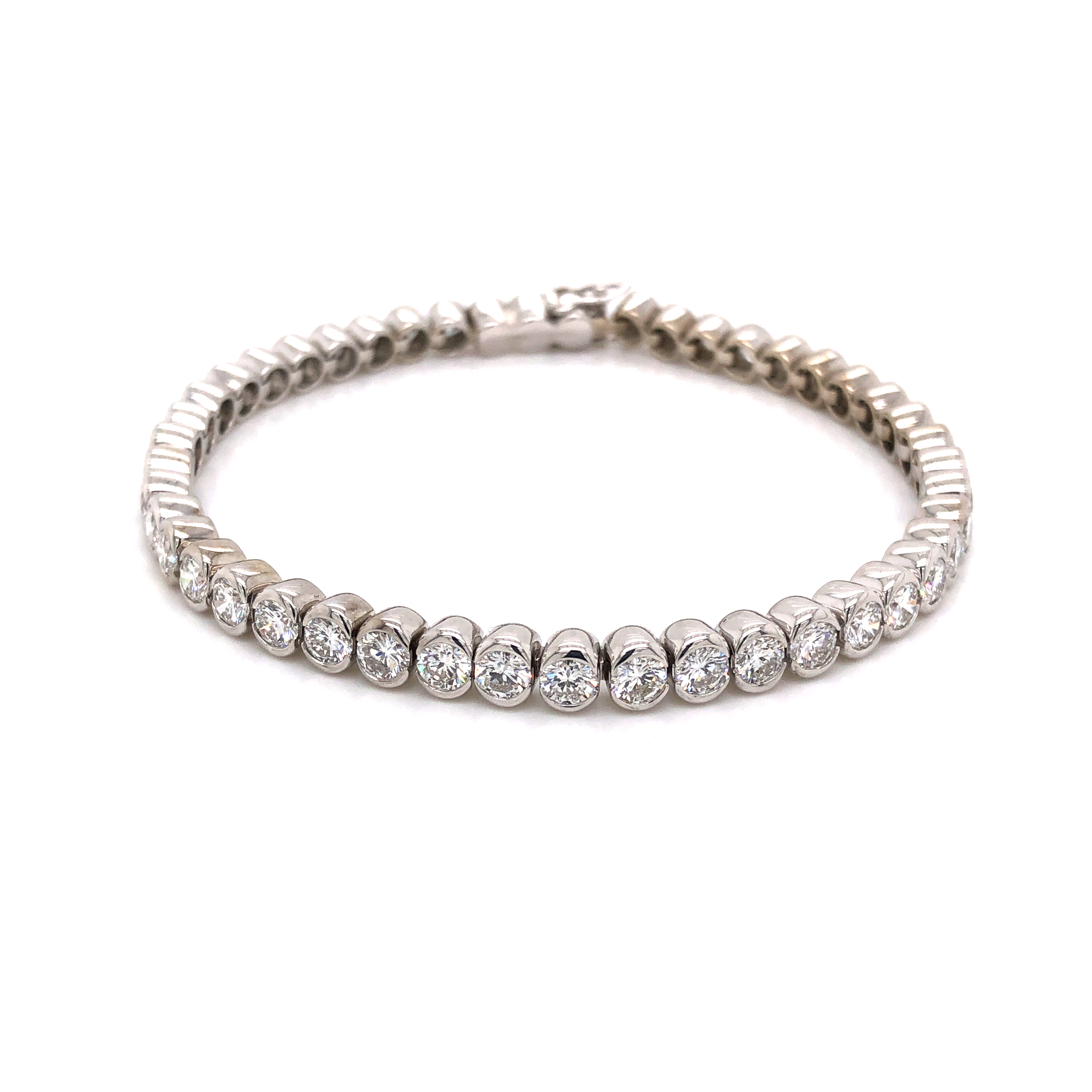 White 18 Karat Bracelet With 46=8.51TW Round Brilliant F VVS Diamonds
