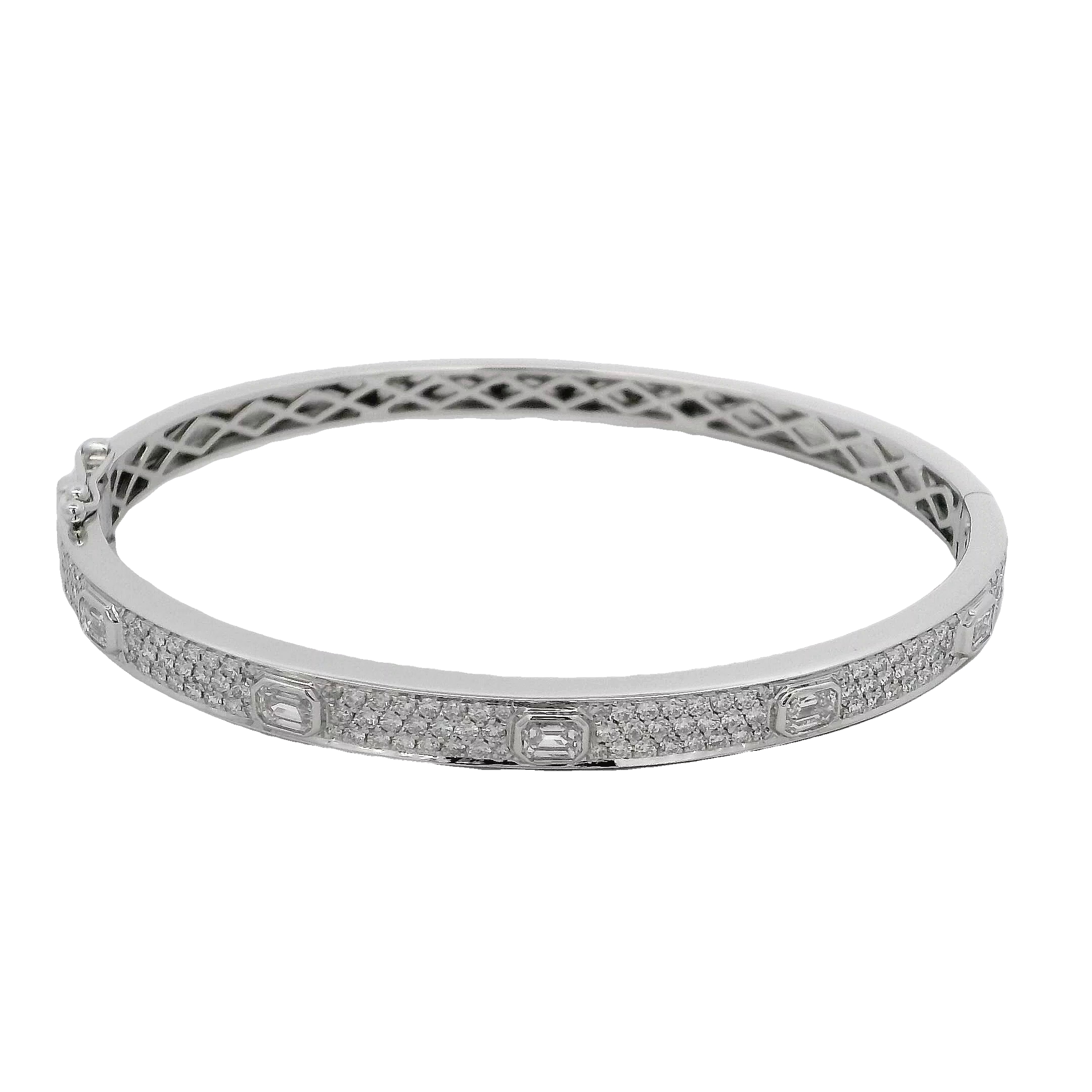 14k White Gold Diamond Bangle Bracelet
