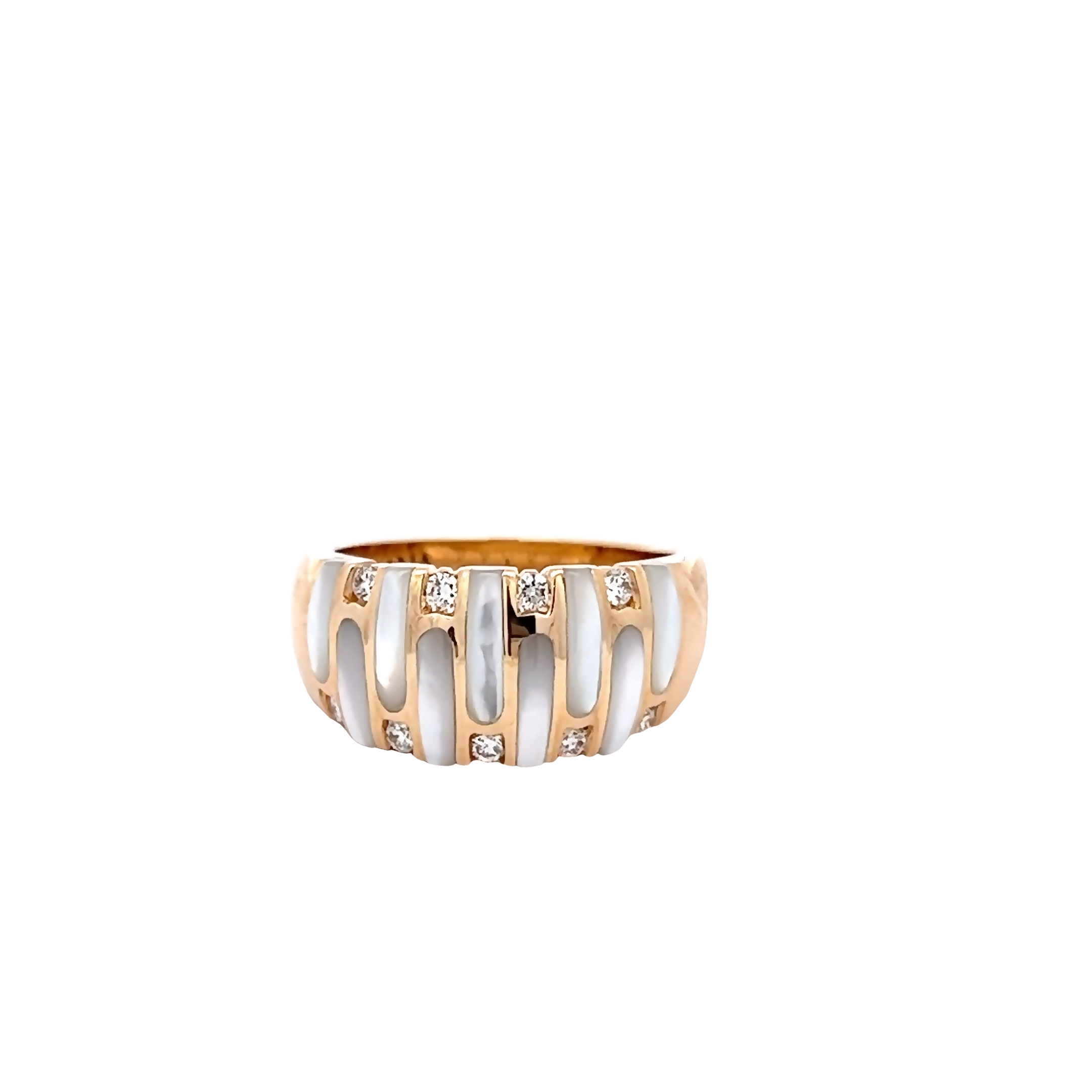 14 Karat yellow gold ring with 9=0.36 total weight round brilliant G VS Diamonds and white Mother of Pearl inlay. Size 8.