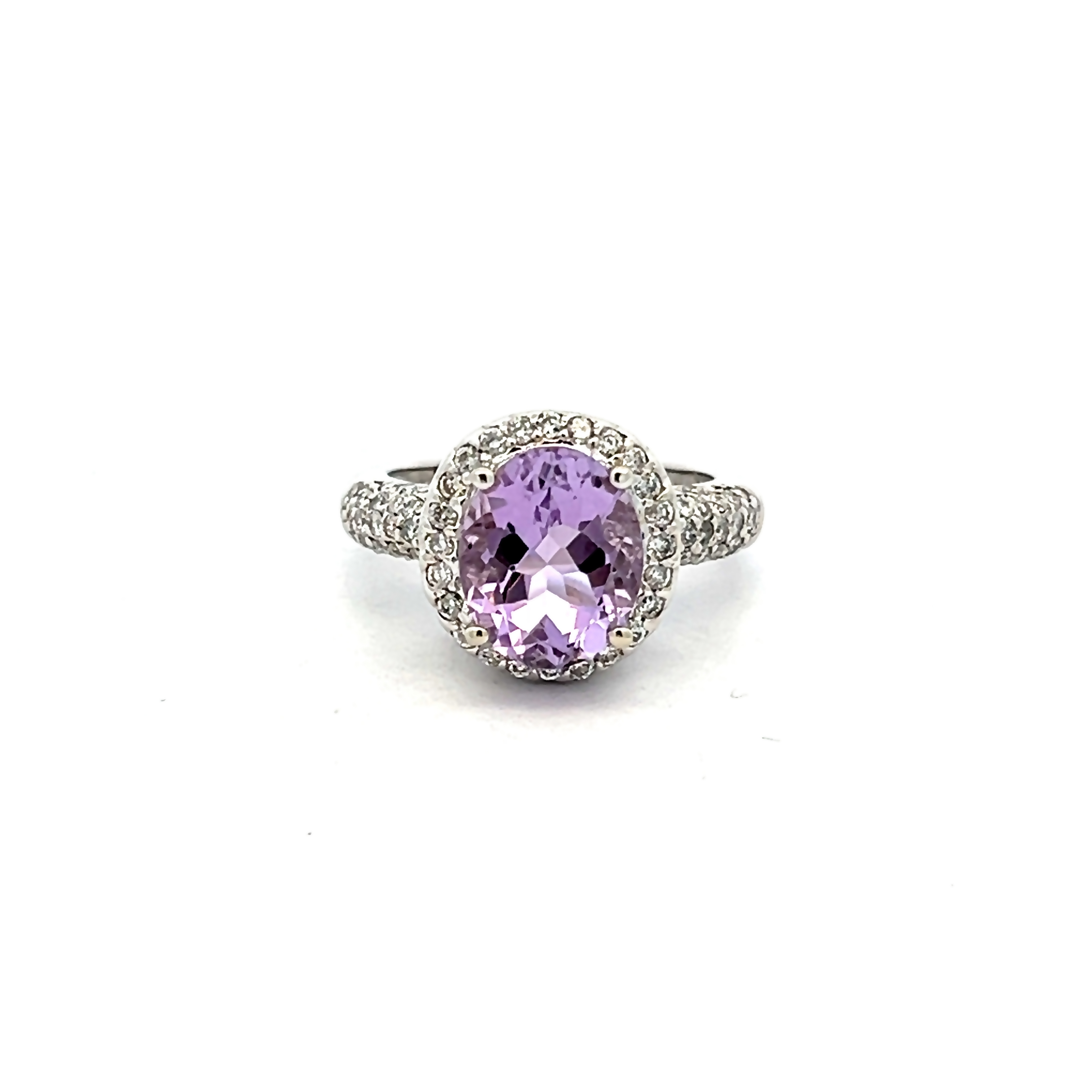 14 Karat White Gold Ring With One 2.50ct Oval Mixed Cut Amethyst And 67=0.76 Total Weight Round Brilliant G Vs Diamonds