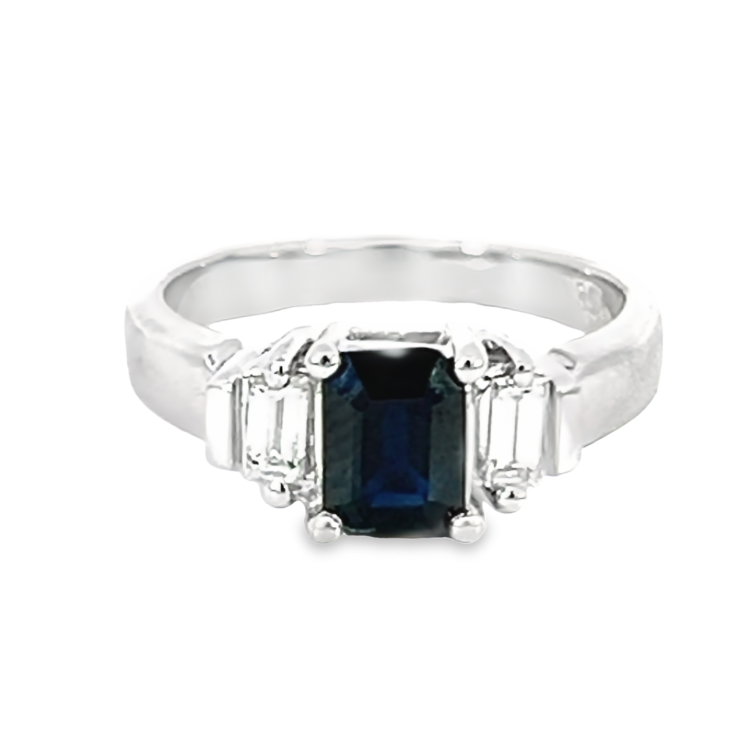 14k White Gold Sapphire Fashion Ring