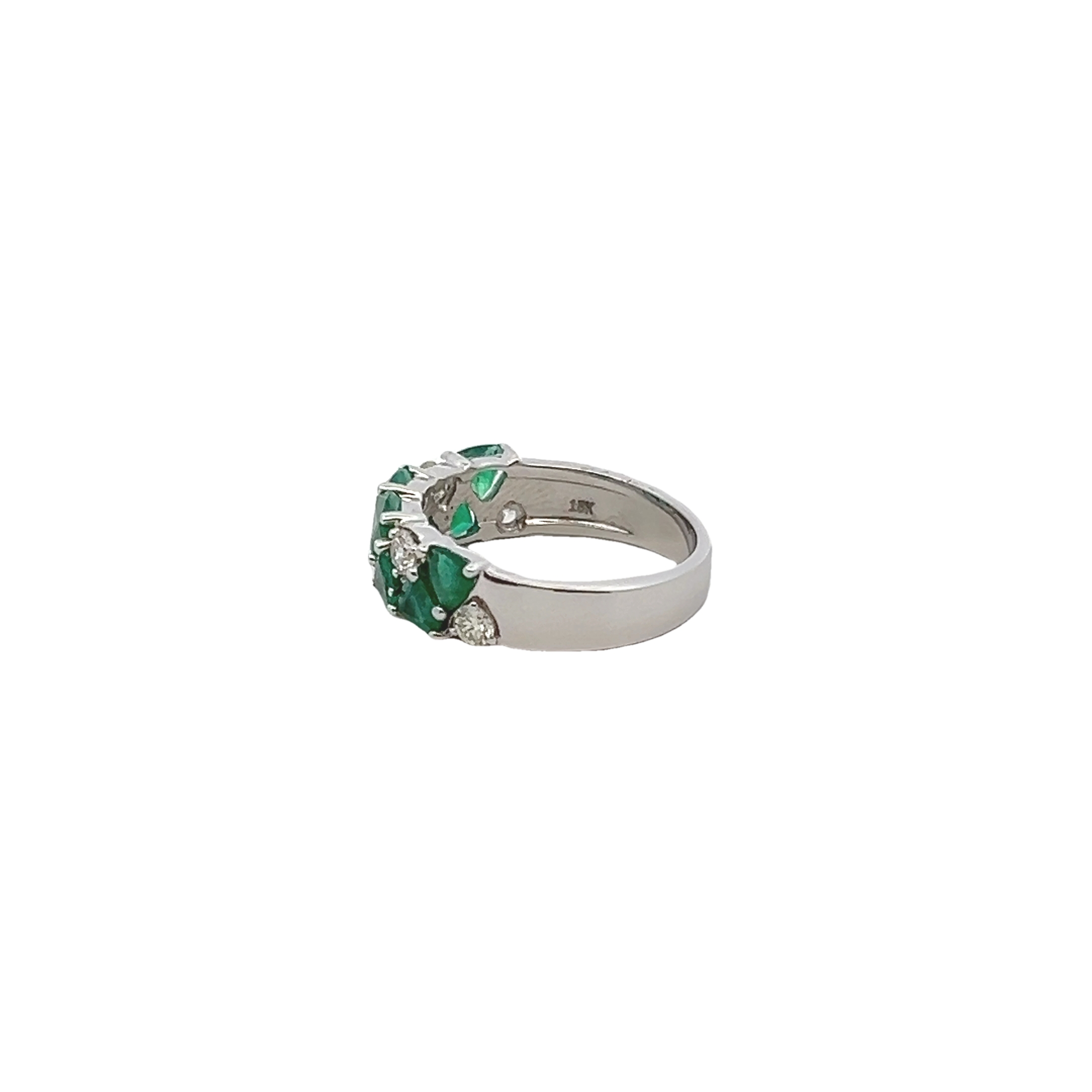 18k White Gold Emerald Fashion Ring