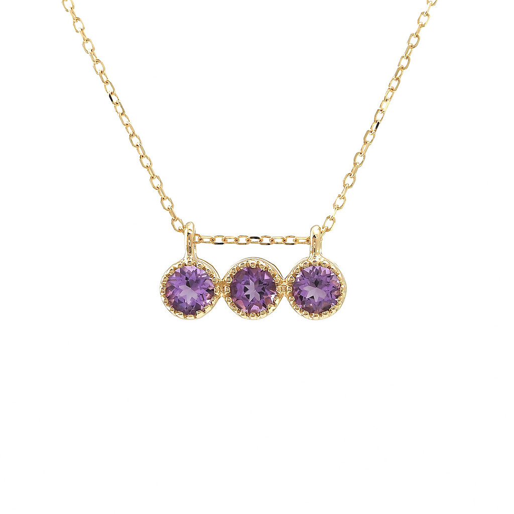 14 Karat yellow gold round bar necklace with 3=0.31 total weight Amethysts