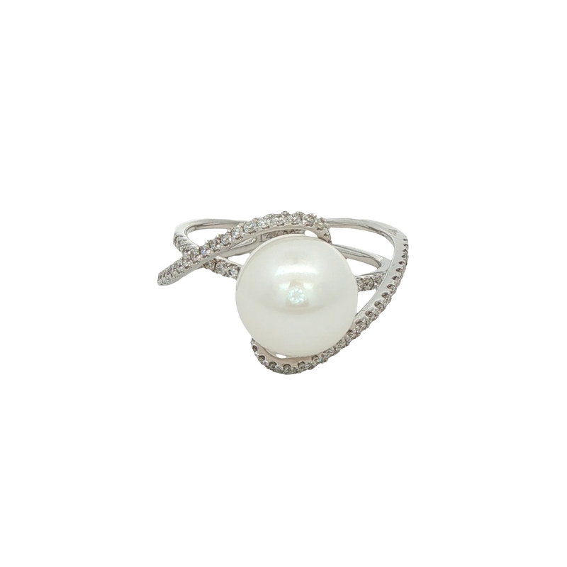 14k White Gold Pearl And Diamond Ring