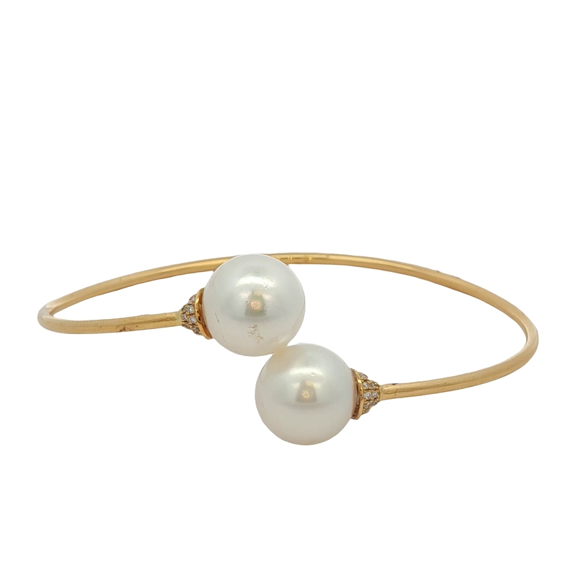 18k Yellow Gold Pearl And Diamond Bangle Bracelet