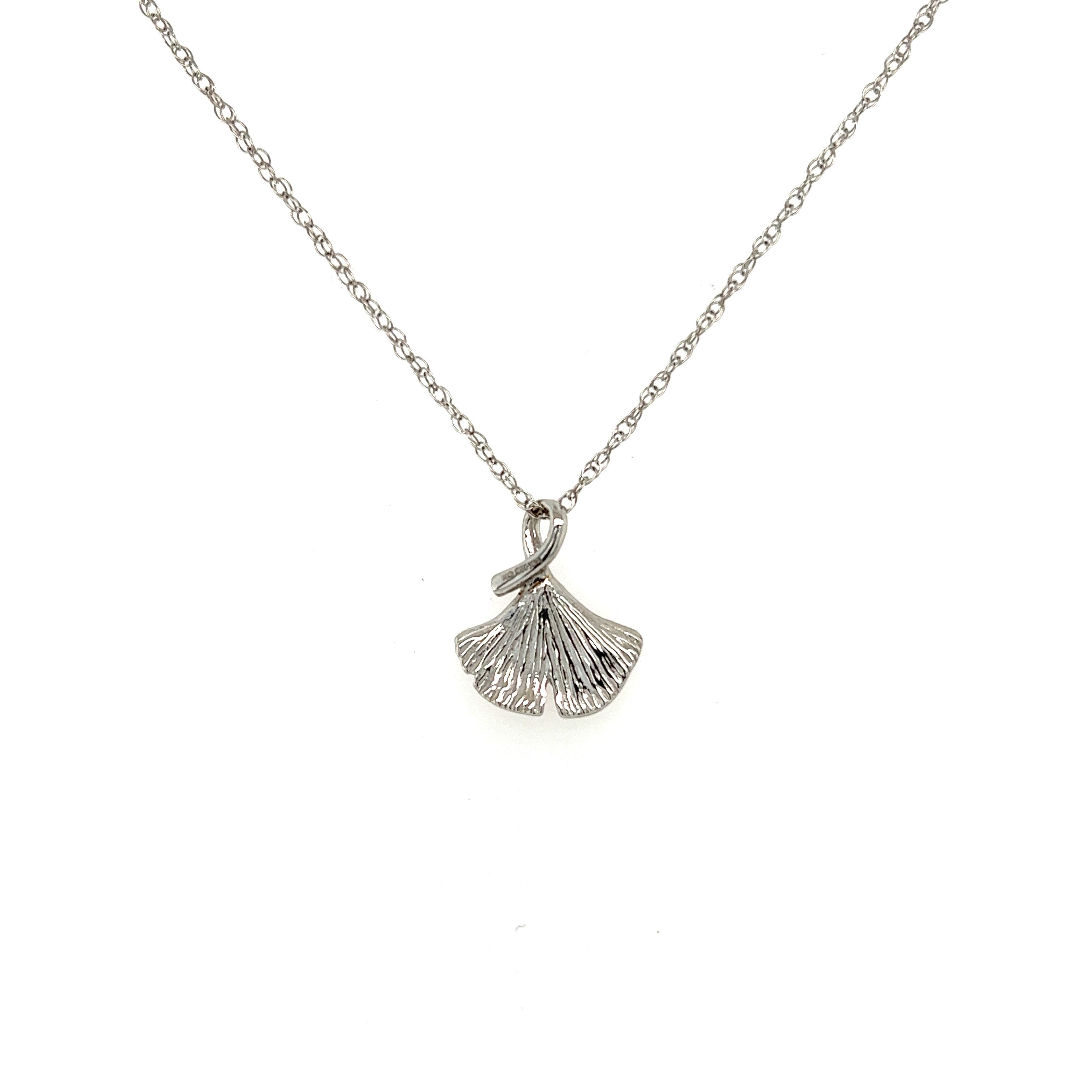 14 K White Gold Ginko Leaf Pendant With Colonial Chain (100)