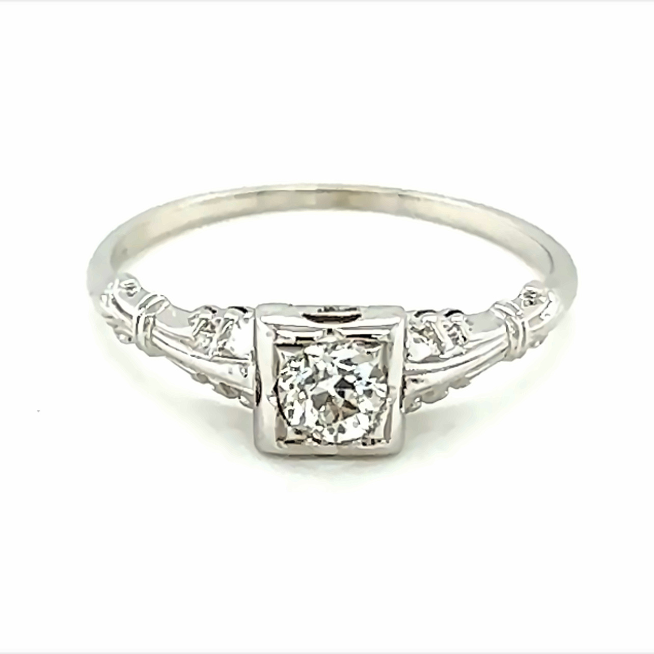 18k White Gold Engagement Ring