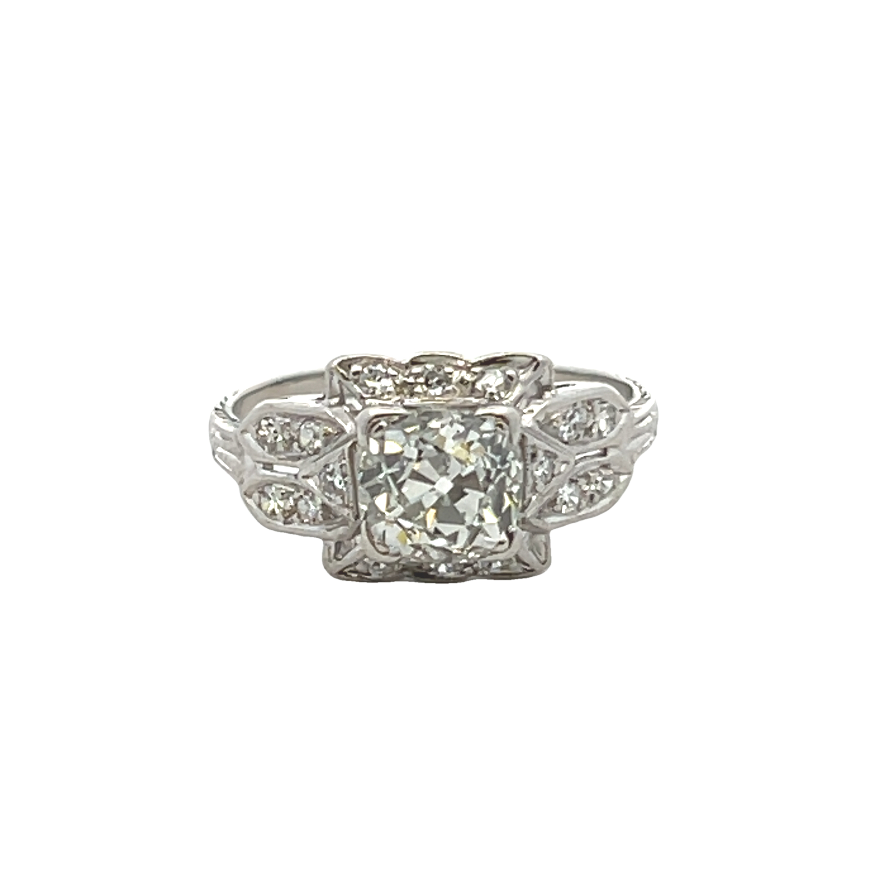 Platnium Antique Diamond Ring