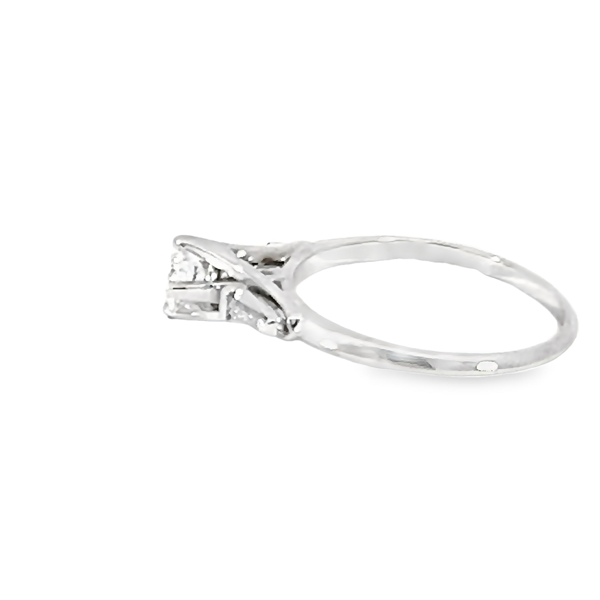 Round Brilliant Diamond Engagement Ring With Side Accents