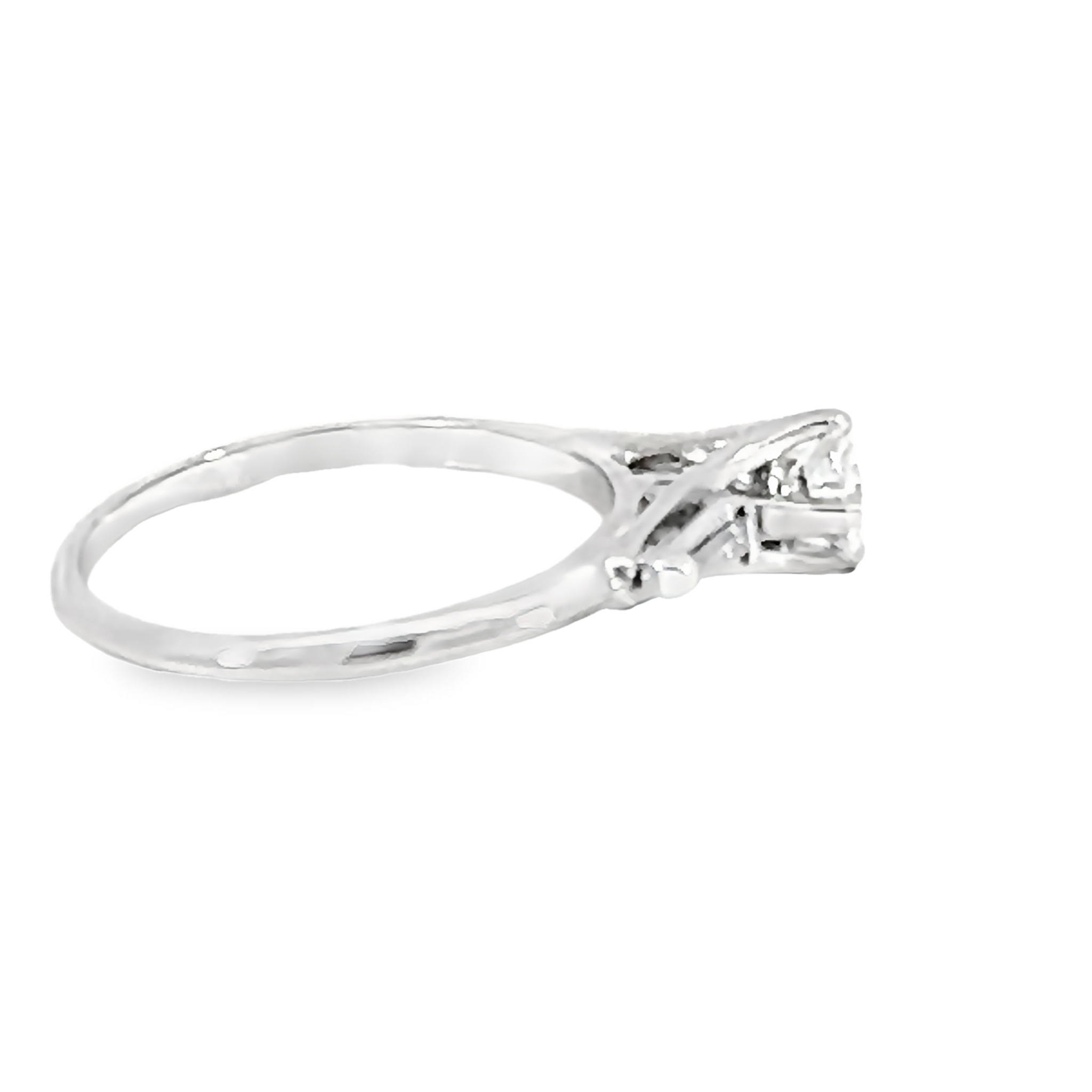 Round Brilliant Diamond Engagement Ring With Side Accents