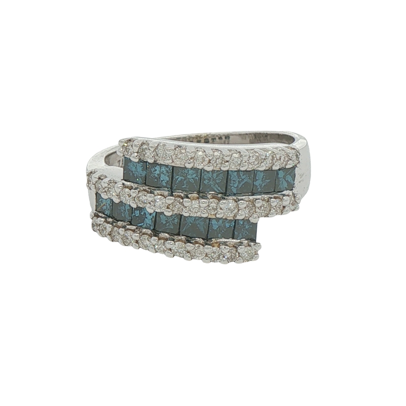14k White Gold And Diamond Ring