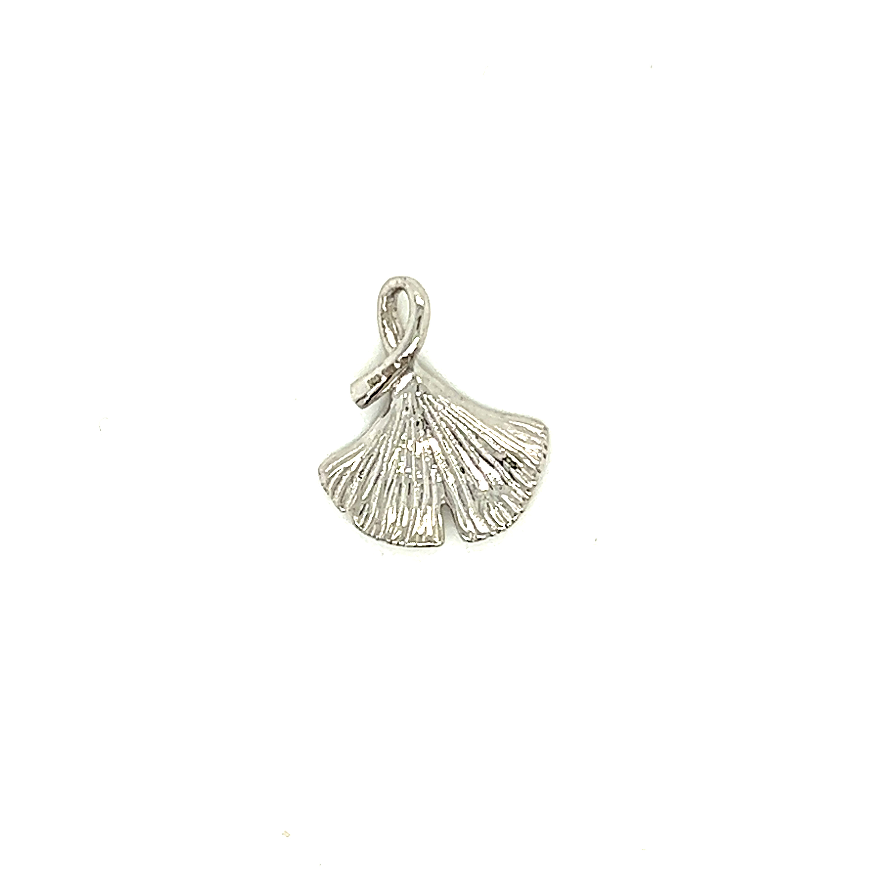 14 k white gold ginko leaf pendant