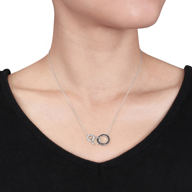 1/10 CT Black and White Diamond TW Circle Link 17 Necklace in Sterling Silver