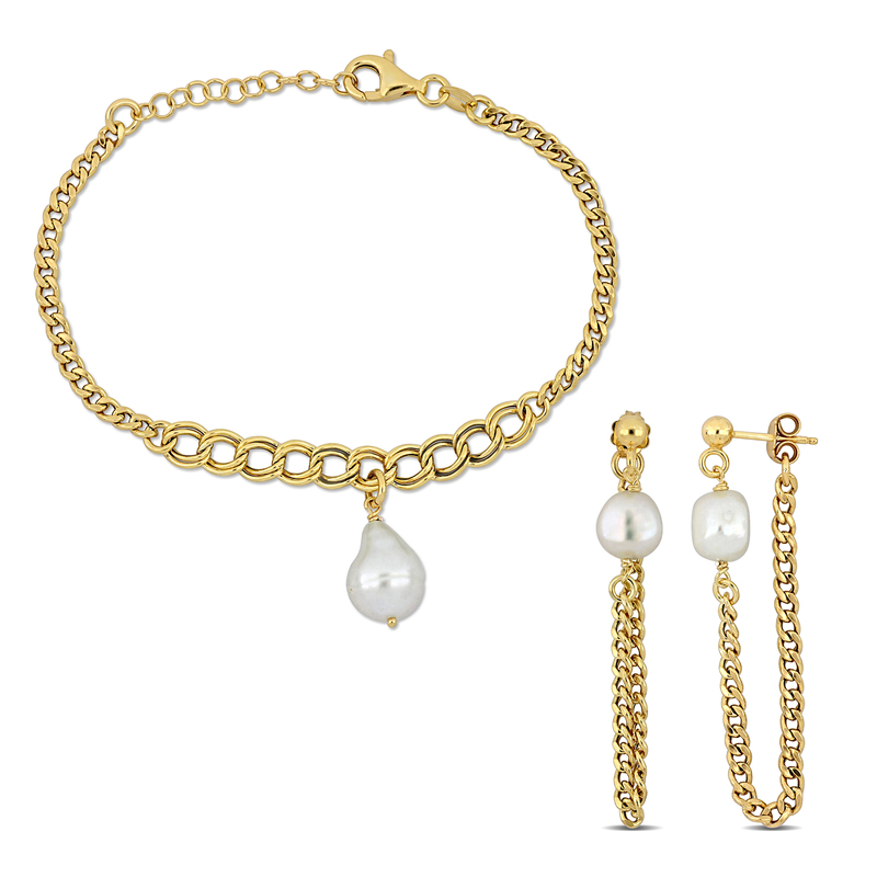 8-10 MM Cultured Freshwater Pearl Curb Link Chain Bracelet and Drop Chain Earrings Set in Yellow Plated Sterling Silver 8-10 MM Cultured Freshwater Pearl Curb Link Chain Bracelet and Drop Chain Earrings Set in Yellow Plated Sterling Silver