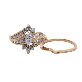Elelgant Gold And Diamond Ring
