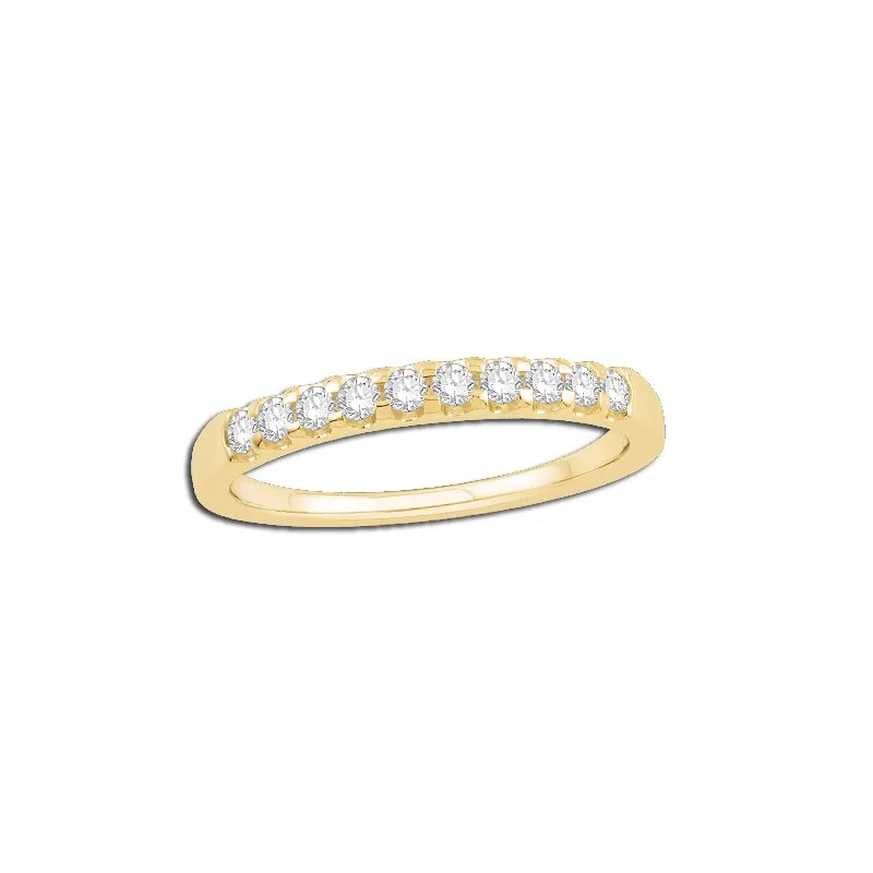 Elegant Yellow Gold Diamond Anniversary Ring